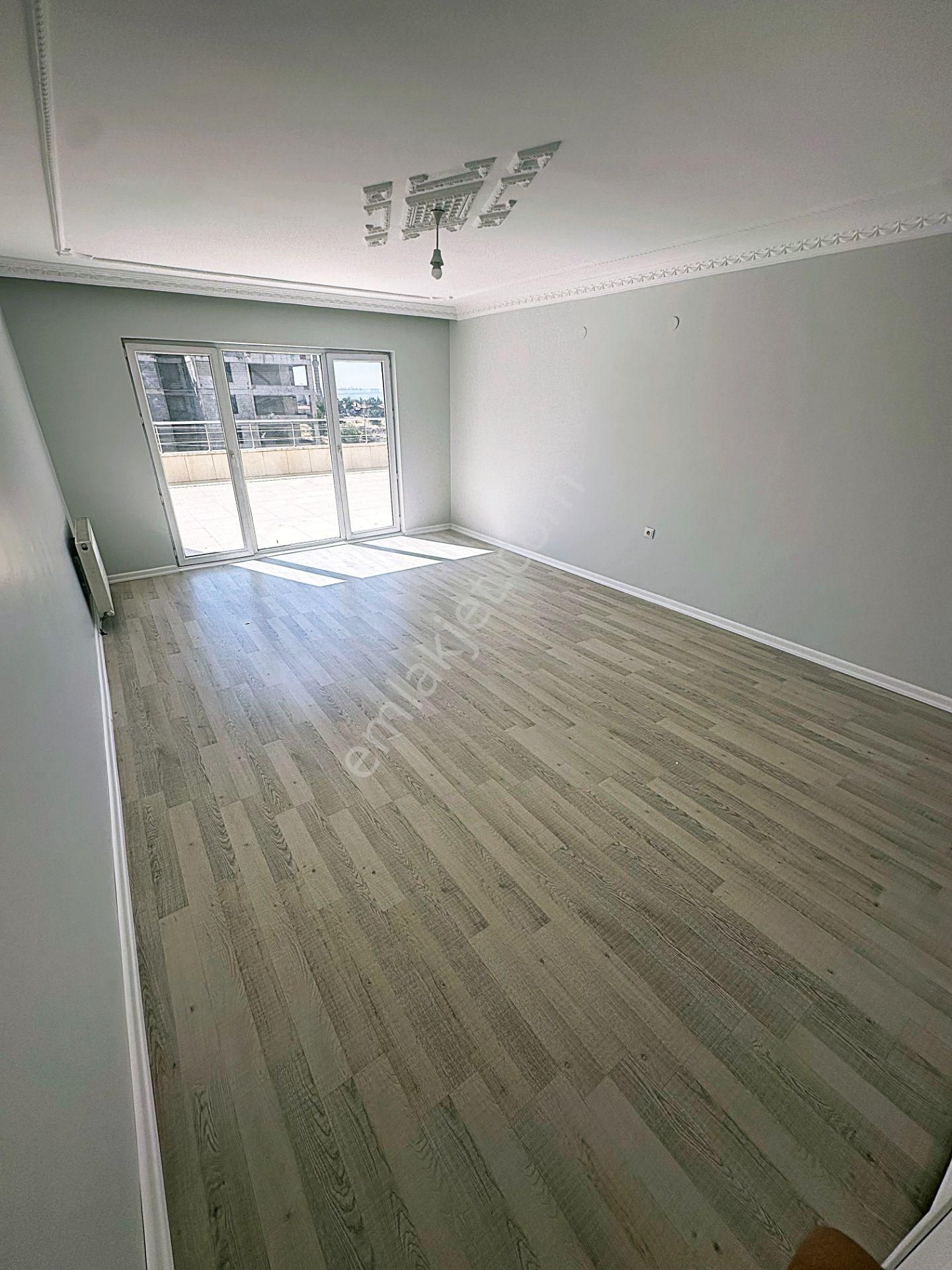 Cihandan Dedekorkut İlkokulu Yakını 4+1 1.katta Masrafsız Daire - Görsel 12