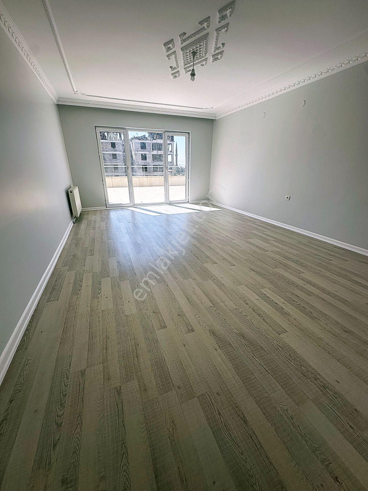 Cihandan Dedekorkut İlkokulu Yakını 4+1 1.katta Masrafsız Daire - Görsel 6