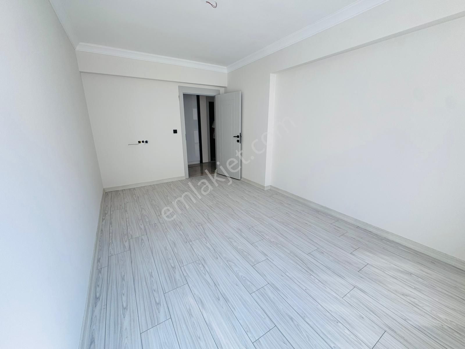 Beşikkaya Mahallesinde Full Yapılı 3+1 2.kat Satılık Sıfır Daire !! - Görsel 12