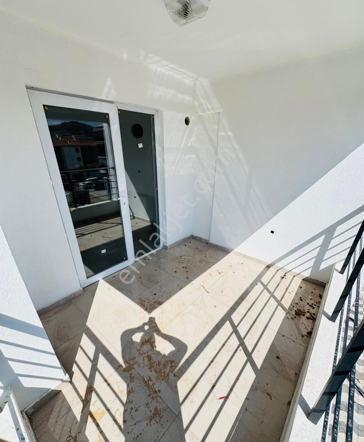 Beşikkaya Mahallesinde Full Yapılı 3+1 2.kat Satılık Sıfır Daire !! - Görsel 18