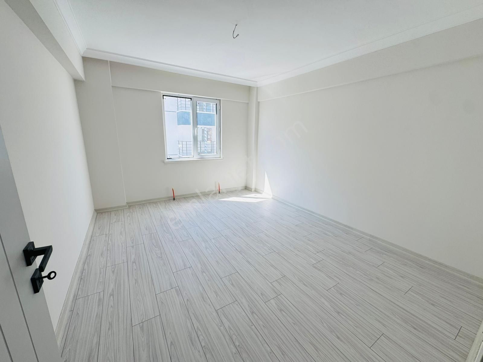 Beşikkaya Mahallesinde Full Yapılı 3+1 2.kat Satılık Sıfır Daire !! - Görsel 10