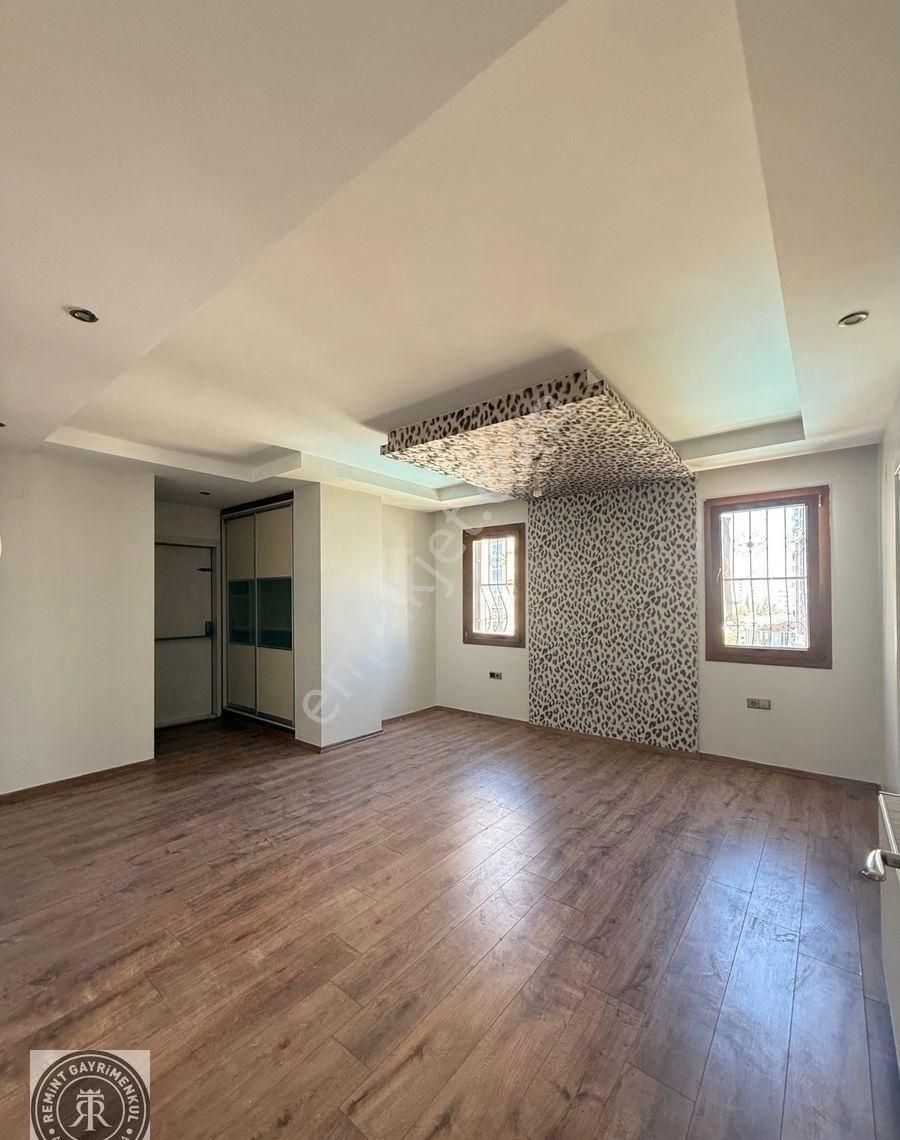 Remint’den Türkmenbaşı Pınar Mahallesinde Geniş 4+1 Kapalı Mutfak Çift Banyo Direk Hasarsız Satılık! - Görsel 4