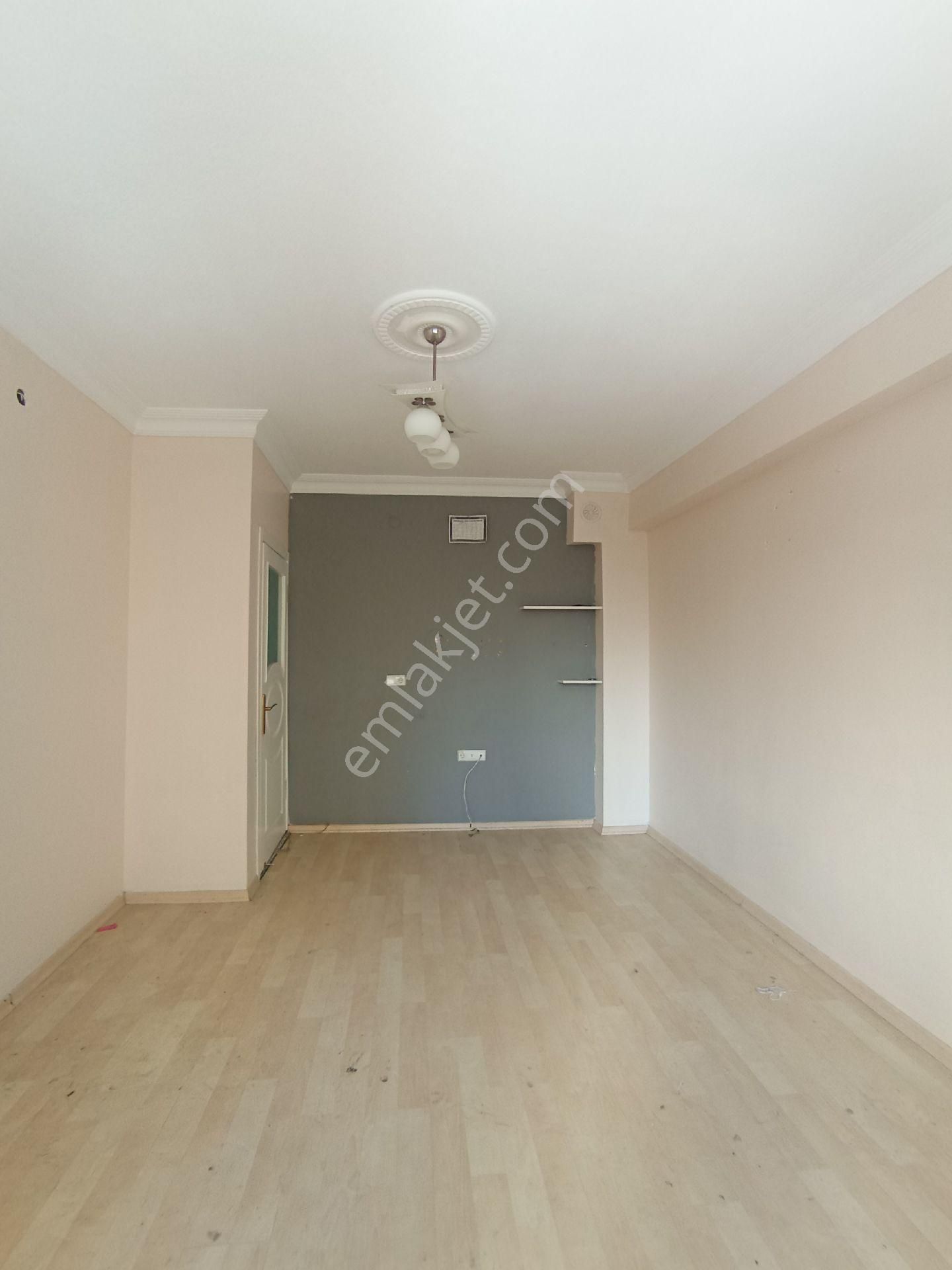 Esenyurt Bağlarçeşme Mahallesi'nde 2+1 Yüksek Giriş Acil Satılık - Görsel 3