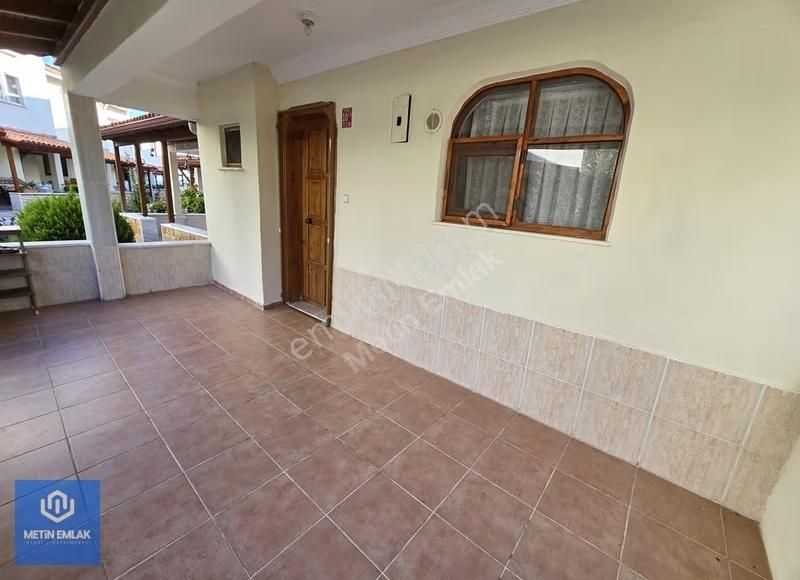 Altınoluk Satılık Villa / Denize Sıfır Sitede - Görsel 11