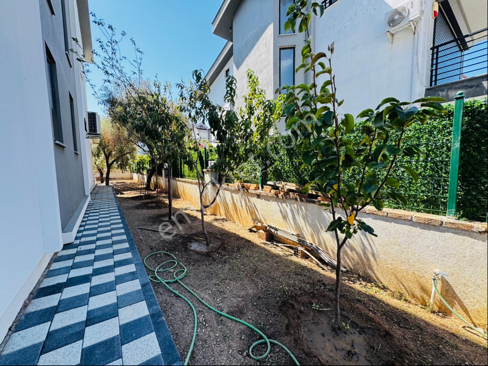 Akbük Merkezde 363 M2 Arsa İçinde Müstakil 4+1 Villa - Görsel 5