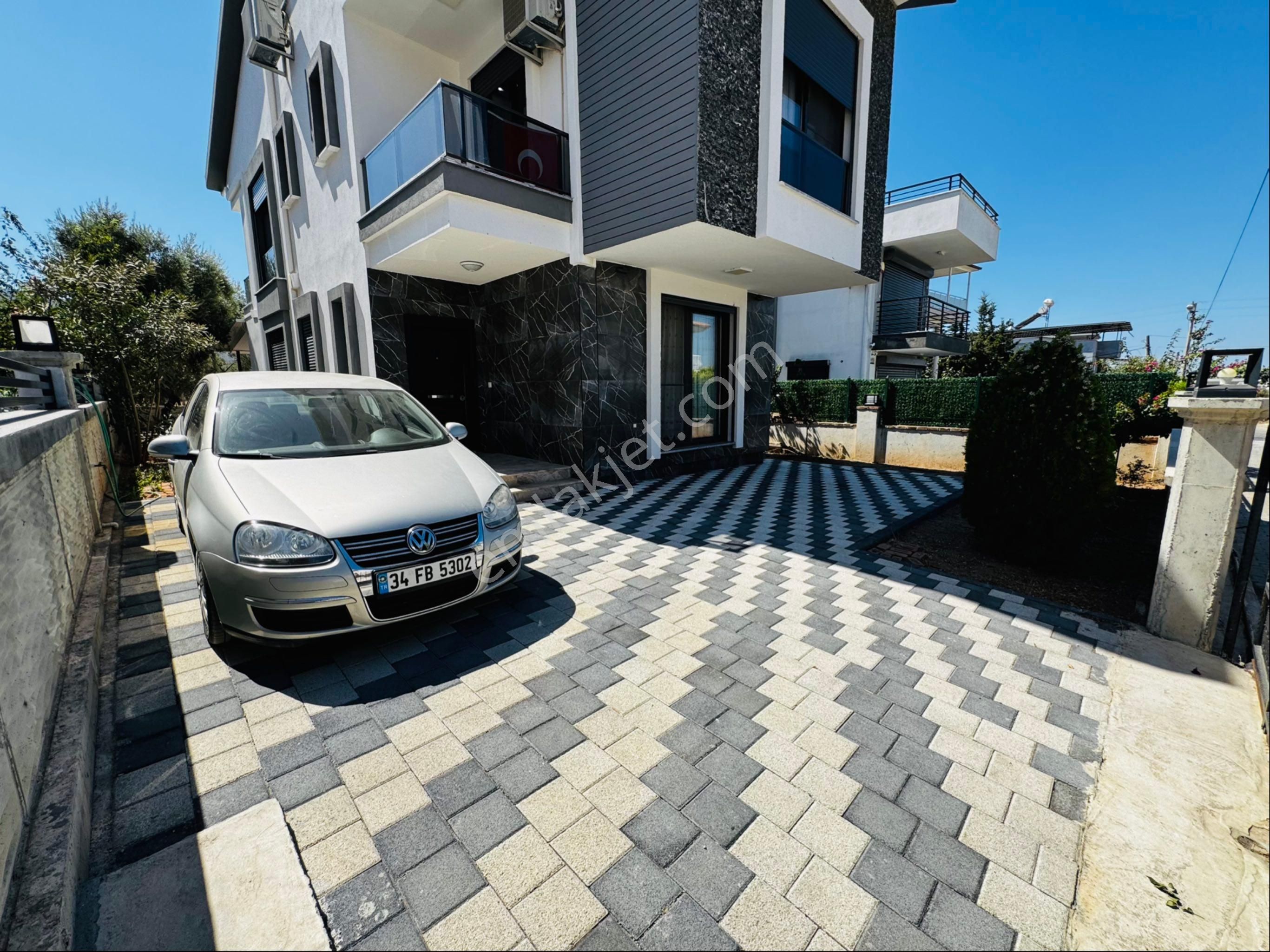 Akbük Merkezde 363 M2 Arsa İçinde Müstakil 4+1 Villa - Görsel 6