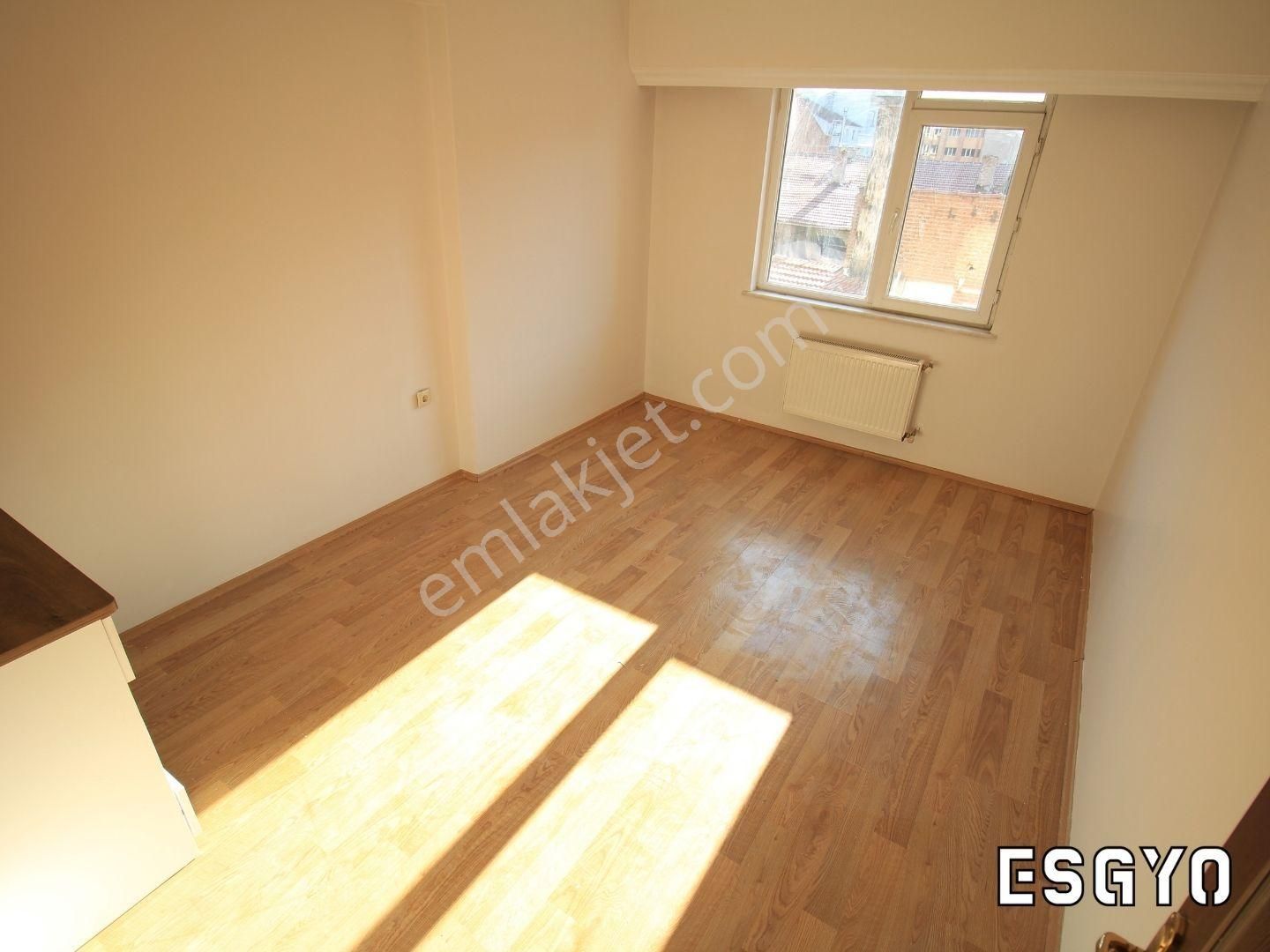 Esgyo'dan Y.emre Halk Çarşısı Yanı Bim Üstü Ara Kat 3+1 Daire - Görsel 6