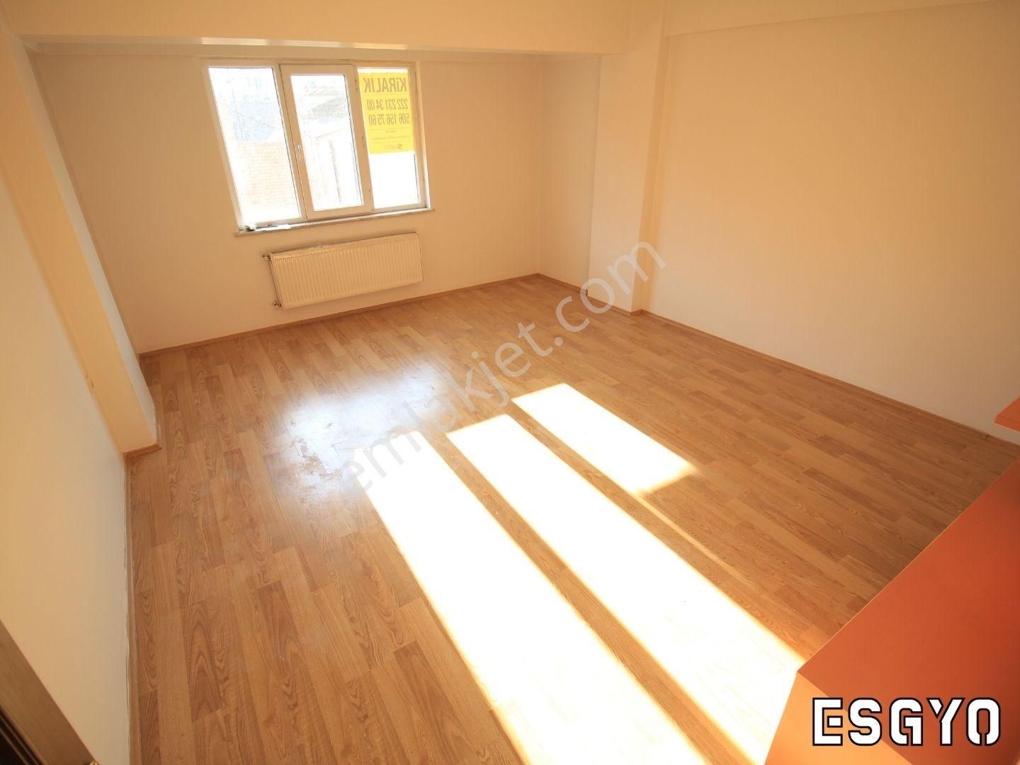 Esgyo'dan Y.emre Halk Çarşısı Yanı Bim Üstü Ara Kat 3+1 Daire - Görsel 22