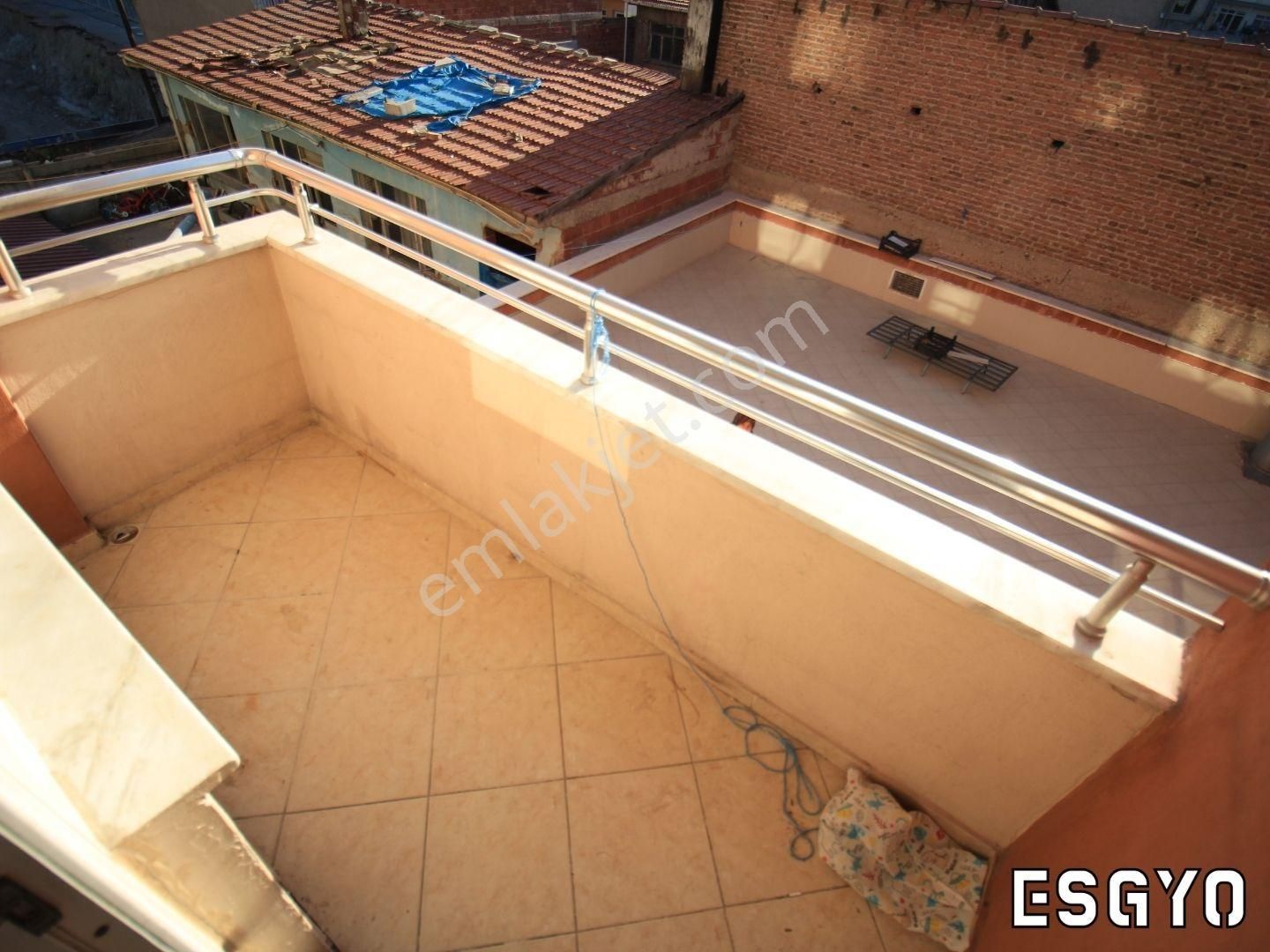 Esgyo'dan Y.emre Halk Çarşısı Yanı Bim Üstü Ara Kat 3+1 Daire - Görsel 17