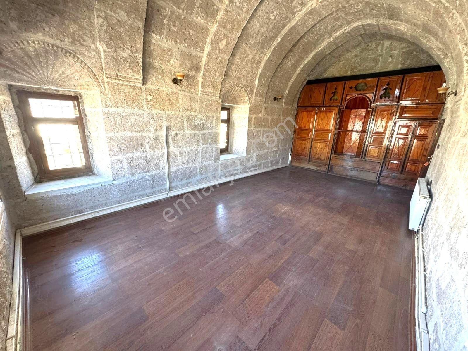 Aksaray-güzelyurt İlçesinde Satılık Tarihi Konak/otel-restaurant - Görsel 17