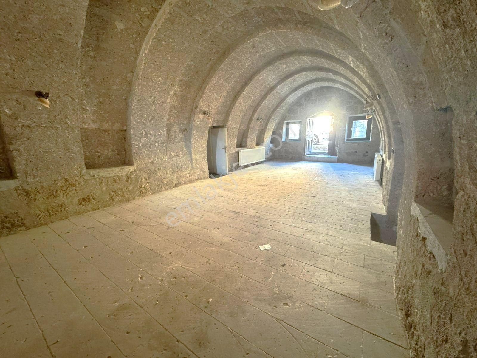 Aksaray-güzelyurt İlçesinde Satılık Tarihi Konak/otel-restaurant - Görsel 26