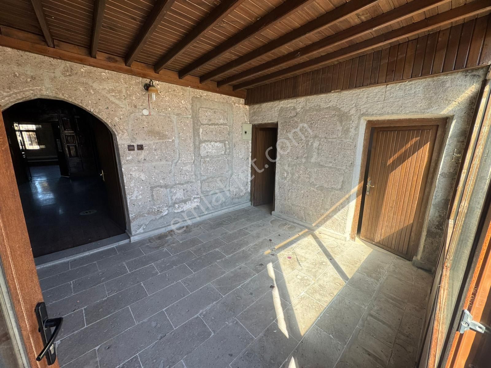 Aksaray-güzelyurt İlçesinde Satılık Tarihi Konak/otel-restaurant - Görsel 8