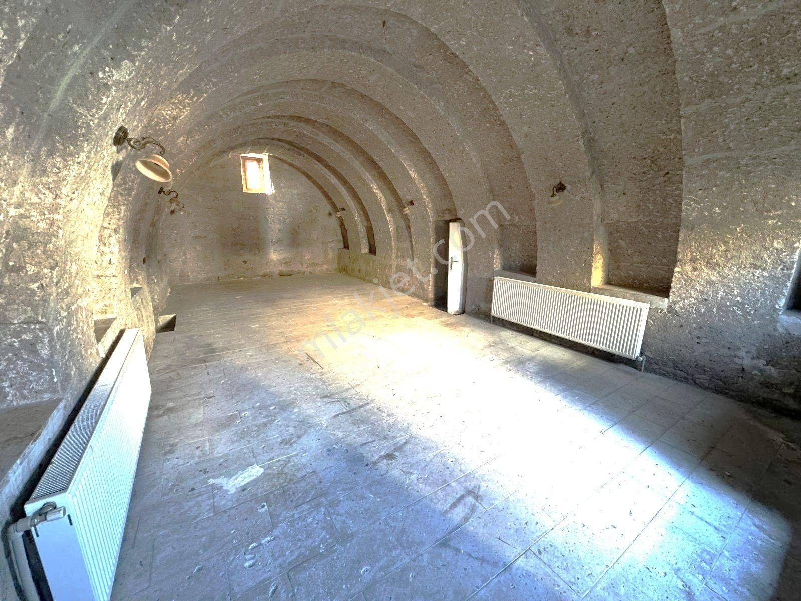 Aksaray-güzelyurt İlçesinde Satılık Tarihi Konak/otel-restaurant - Görsel 25