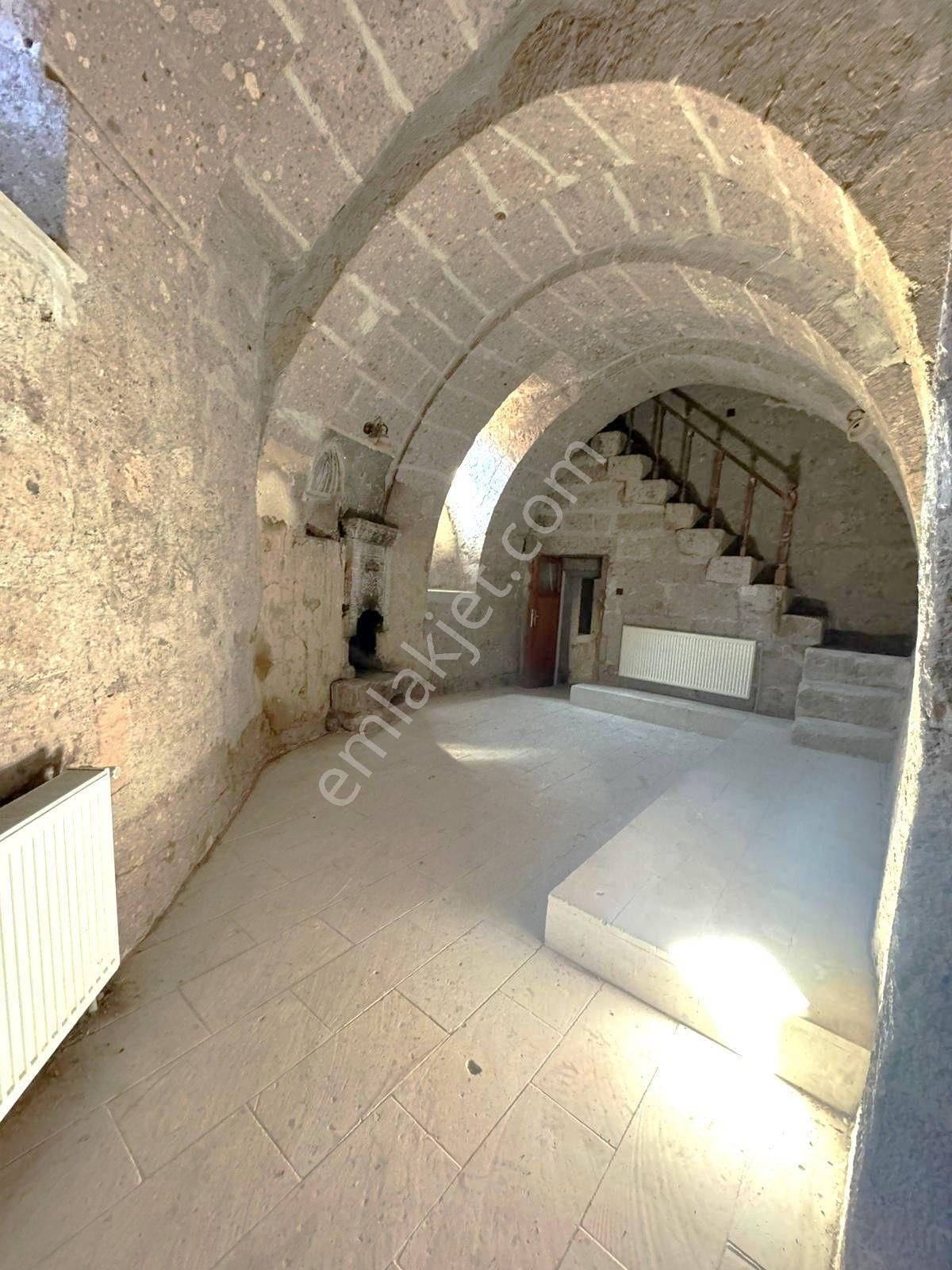 Aksaray-güzelyurt İlçesinde Satılık Tarihi Konak/otel-restaurant - Görsel 31