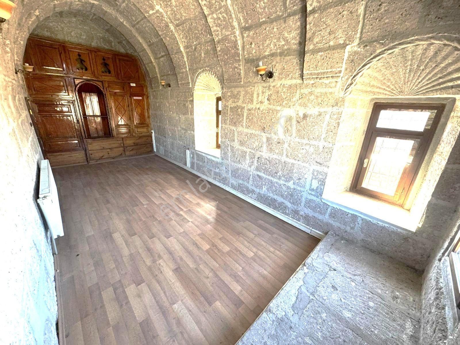 Aksaray-güzelyurt İlçesinde Satılık Tarihi Konak/otel-restaurant - Görsel 21