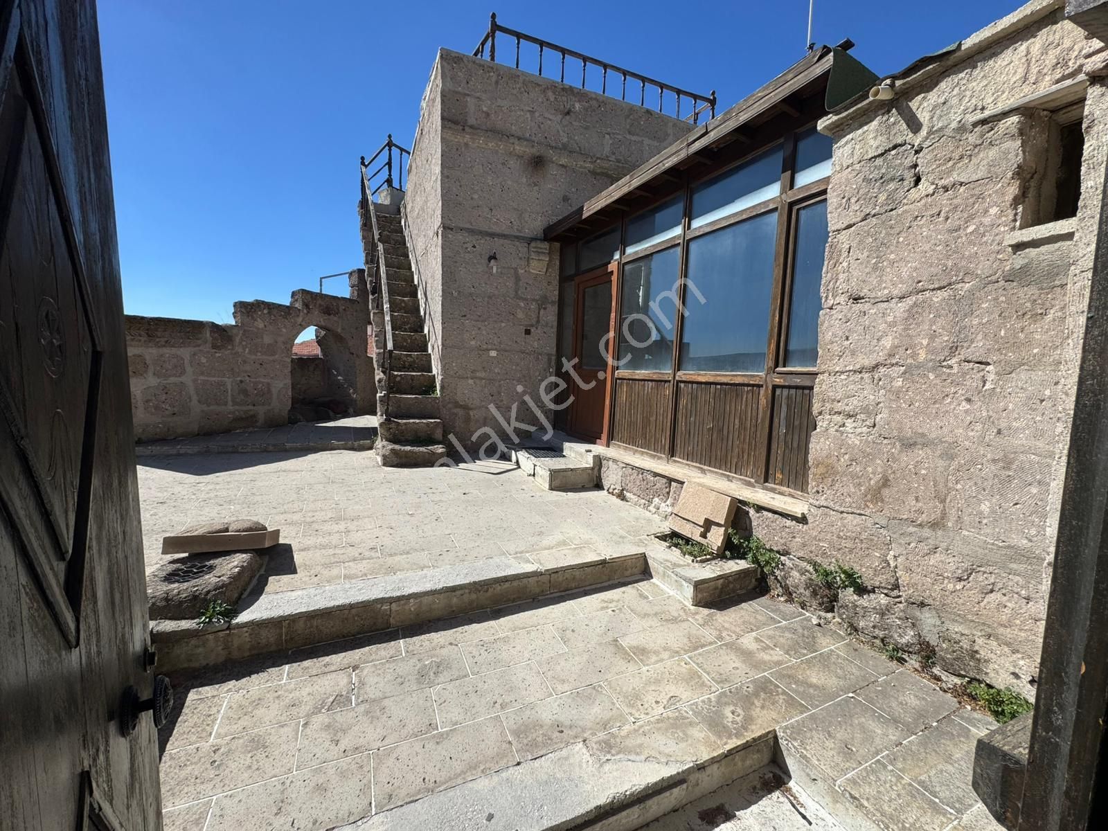 Aksaray-güzelyurt İlçesinde Satılık Tarihi Konak/otel-restaurant - Görsel 6