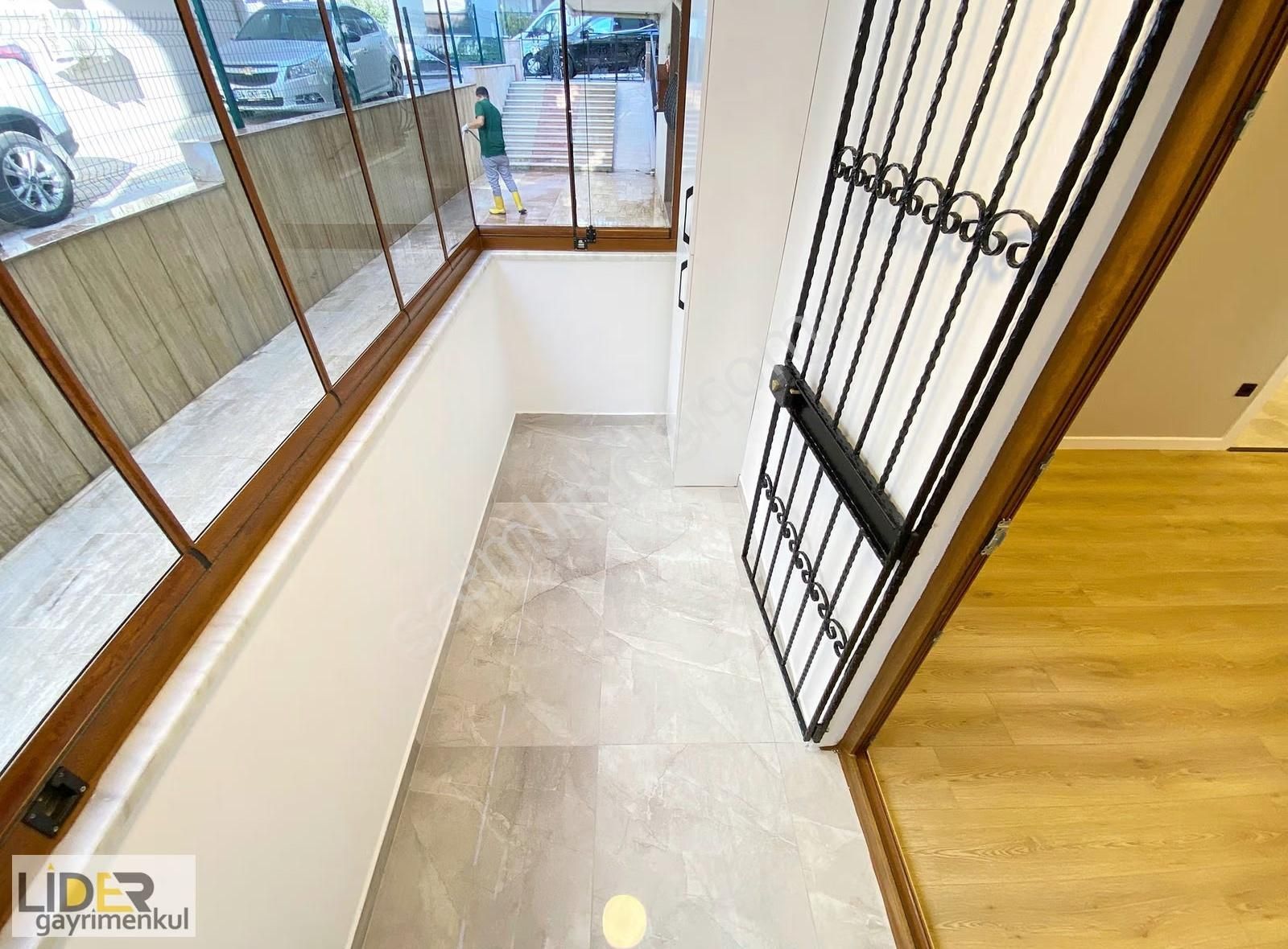 Lider'den İdealtepe Sahilde Ayrı Mutfaklı & Balkonlu 75m² 1+1! - Görsel 4