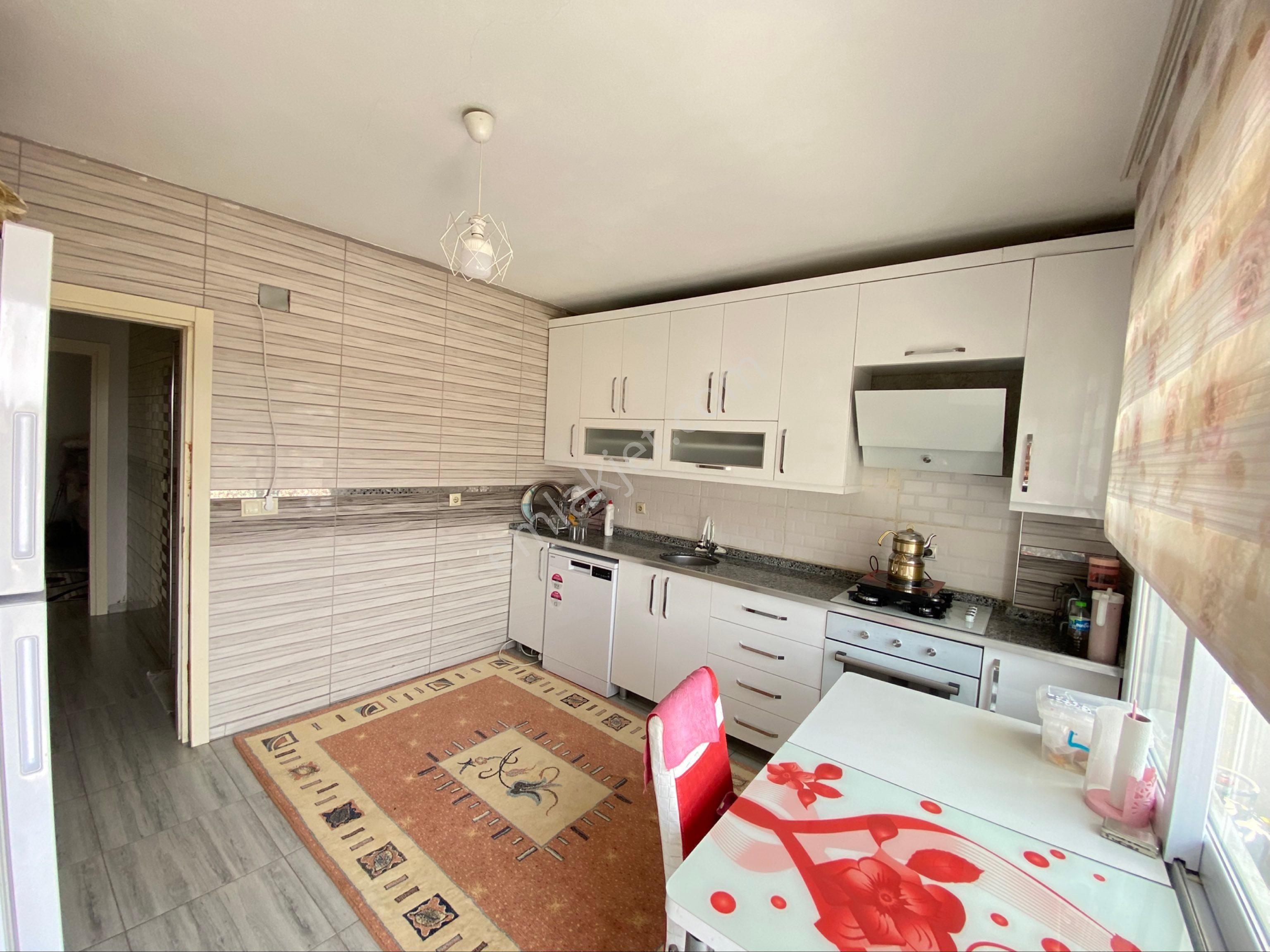 Yılmaz Gayrimenkulden İncirlik Kemalpaşada Satılık 2 Katlı Müstakil Köşe Başı - Görsel 2