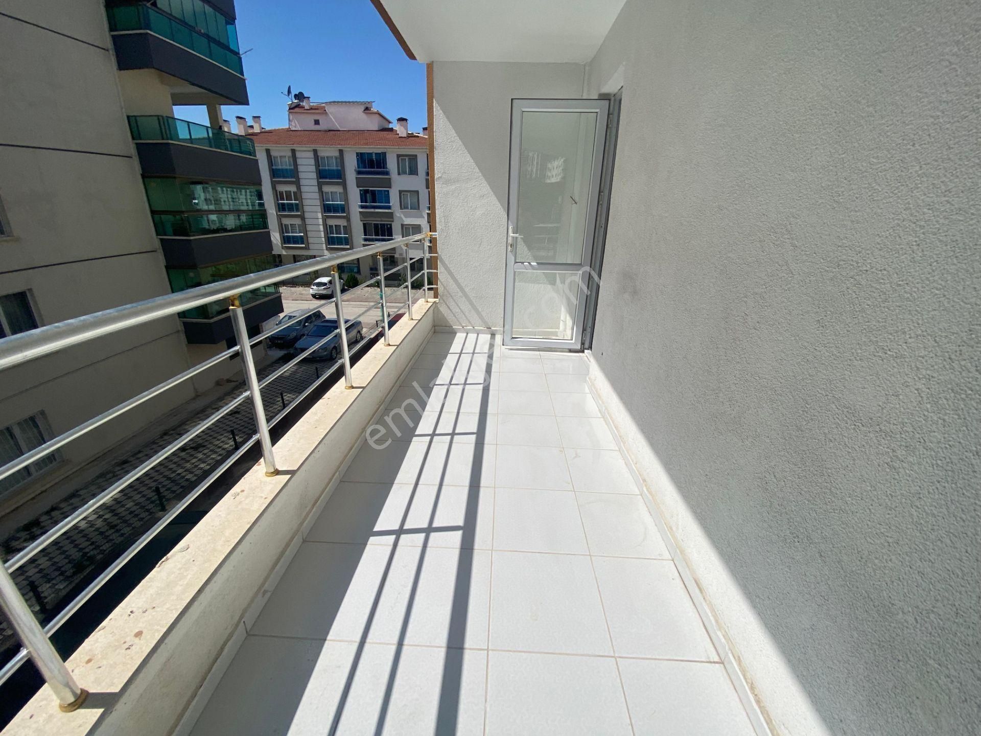 Uzman Emlak Dankanuni Mh. Katta Bağımsız Asansörlü 3+1 - Görsel 26