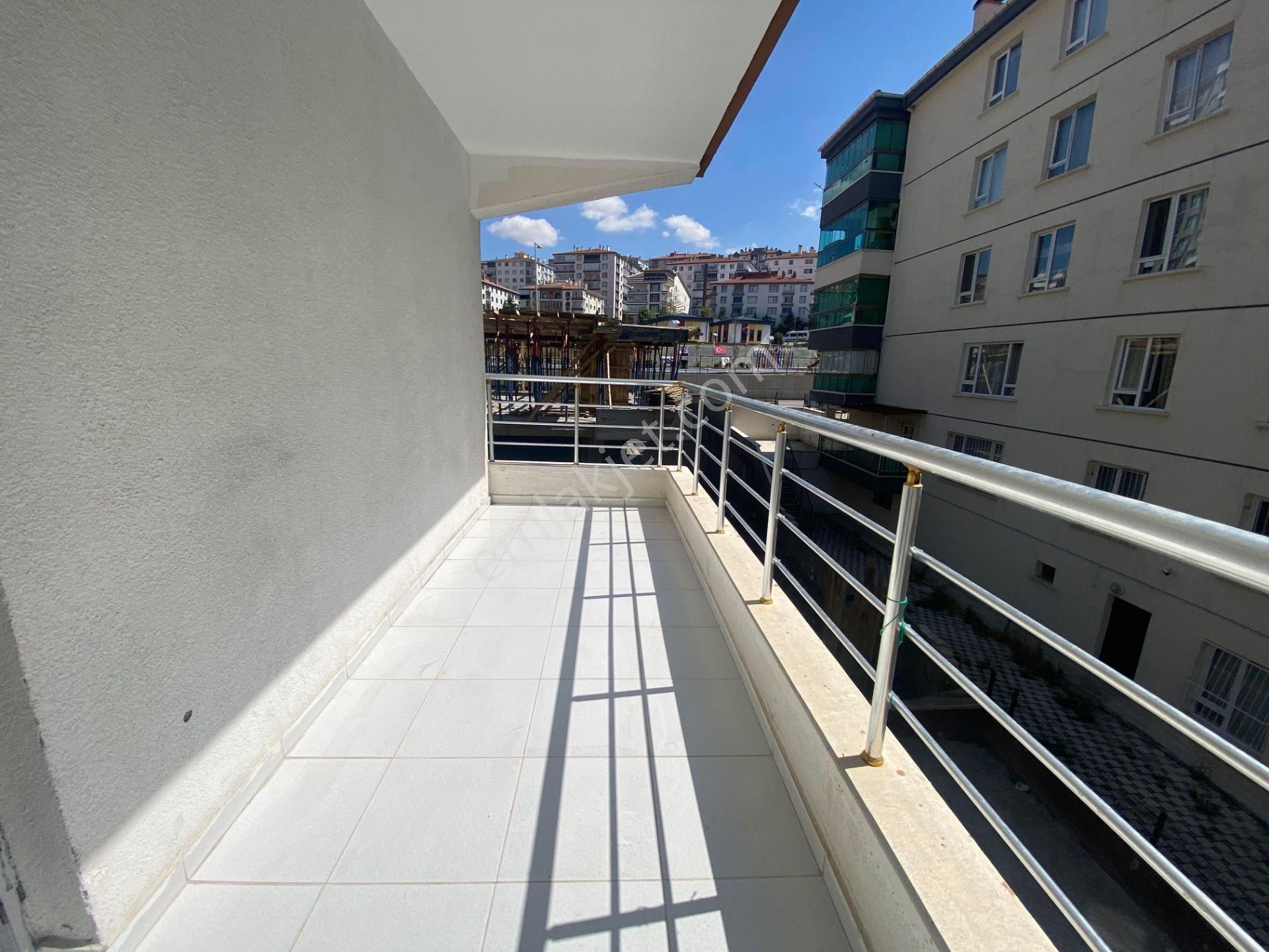 Uzman Emlak Dankanuni Mh. Katta Bağımsız Asansörlü 3+1 - Görsel 23