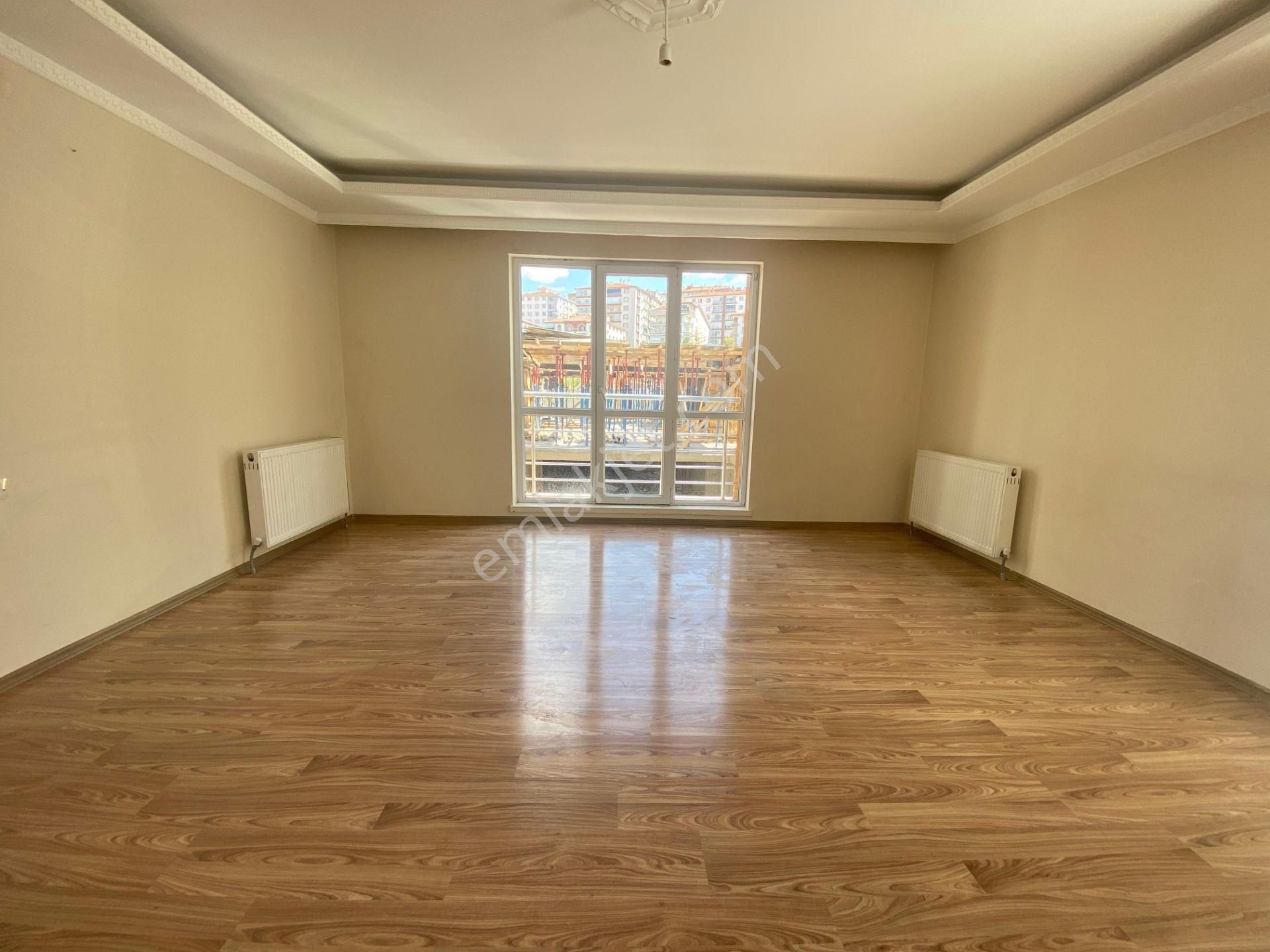 Uzman Emlak Dankanuni Mh. Katta Bağımsız Asansörlü 3+1 - Görsel 2