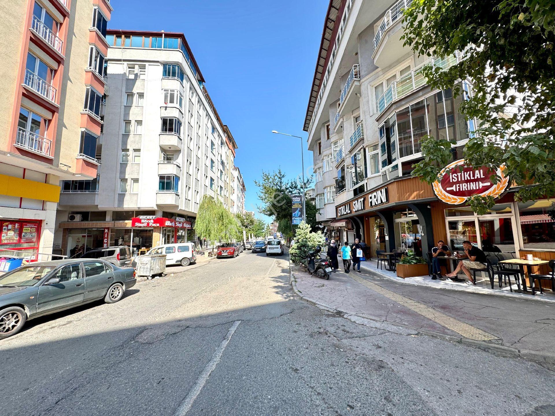 Lider Gayrimenkul'den Fevziçakmak Mh. 5+2 Aziziye Caddesinde Merkezi Konumda Fırsat Dubleks Daire - Görsel 33