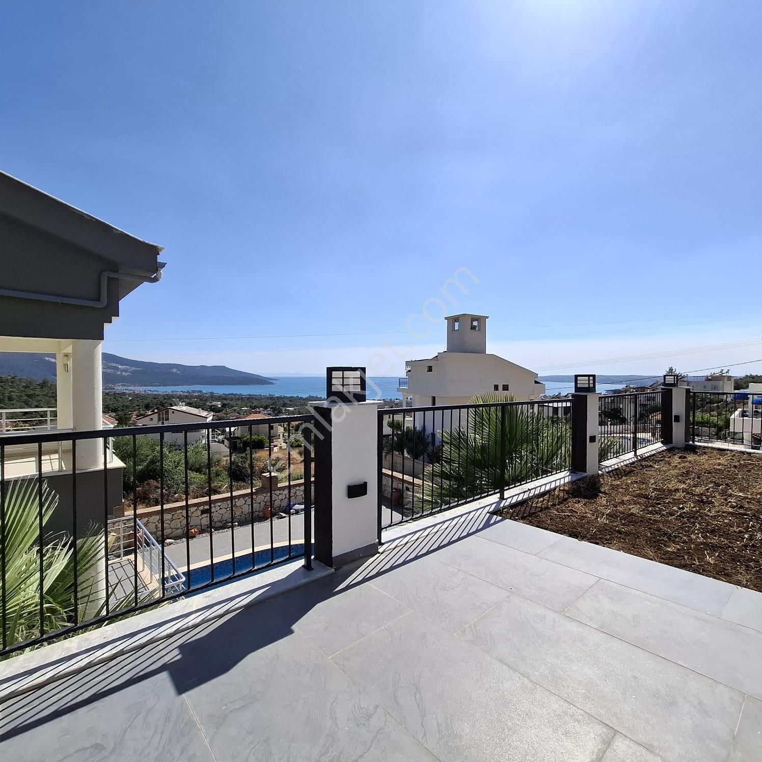 Didim Akbük’te Deniz Manzaralı Havuzlu, Kapalı Ve Açık Otoparkli Lüks 4+1 Satılık Müstakil Villa - Görsel 15