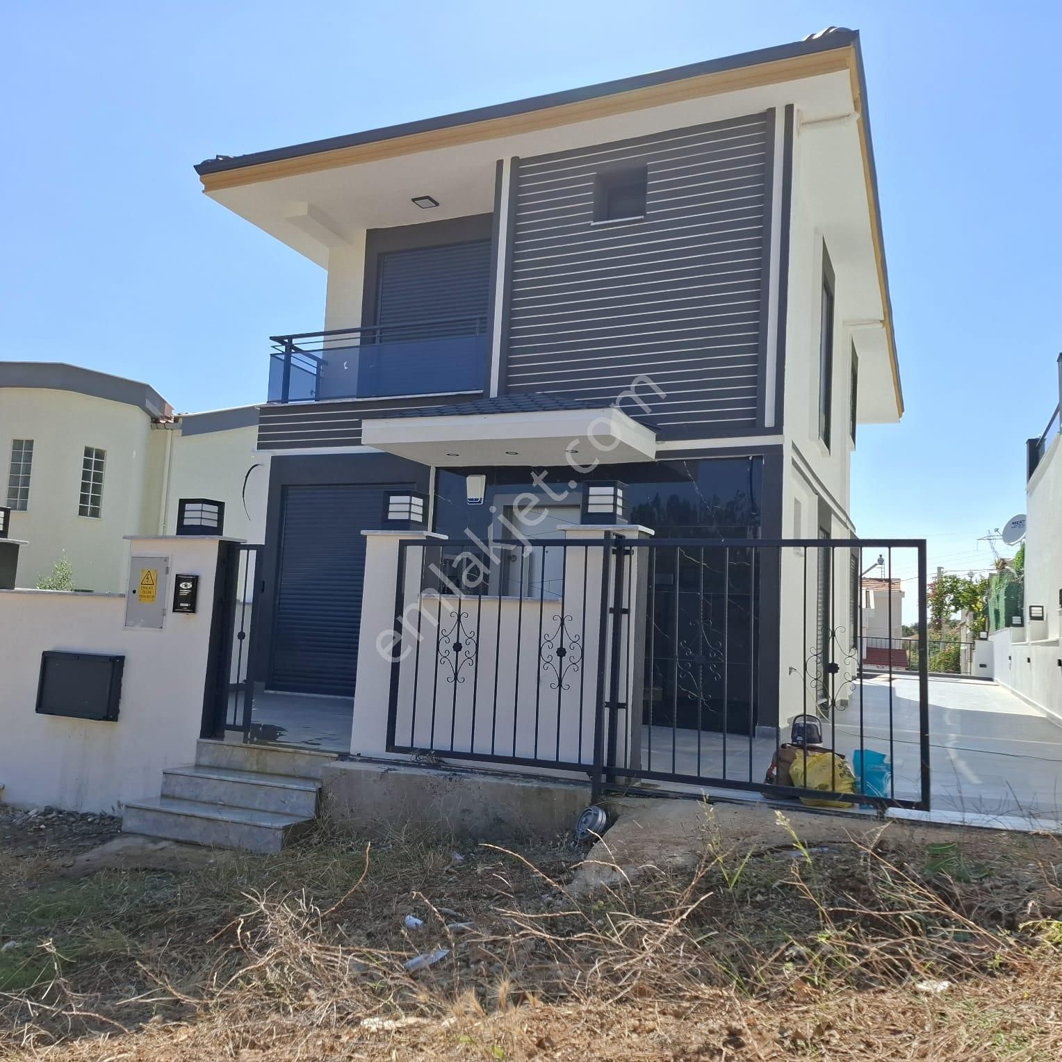 Didim Akbük’te Deniz Manzaralı Havuzlu, Kapalı Ve Açık Otoparkli Lüks 4+1 Satılık Müstakil Villa - Görsel 6