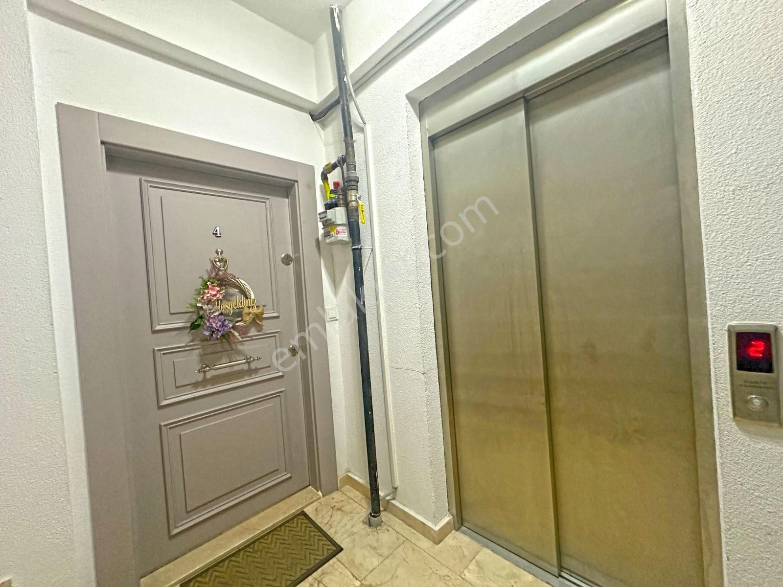 Beylikdüzü Kavaklı Merkez'de İskanlı Yeni Binada Satılık 2+1 - Görsel 9