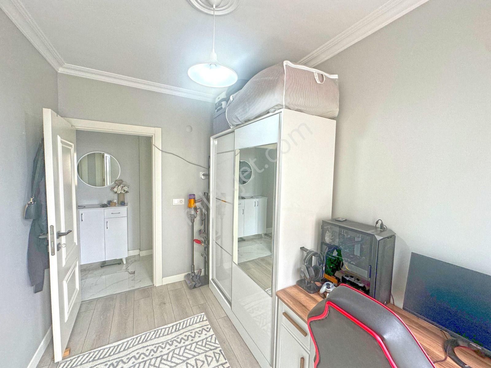 Beylikdüzü Kavaklı Merkez'de İskanlı Yeni Binada Satılık 2+1 - Görsel 11