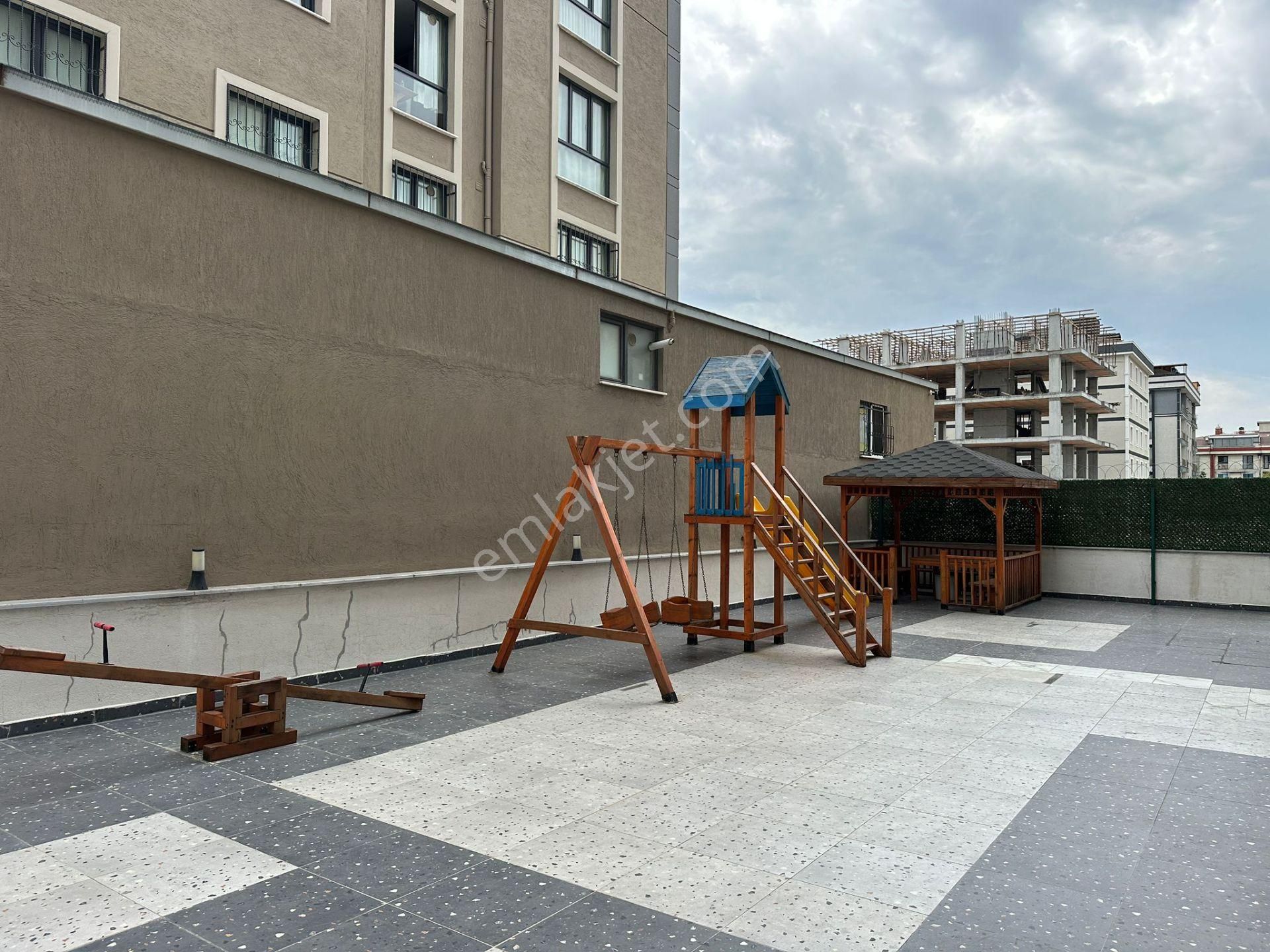 Beylikdüzü Kavaklı Merkez'de İskanlı Yeni Binada Satılık 2+1 - Görsel 27