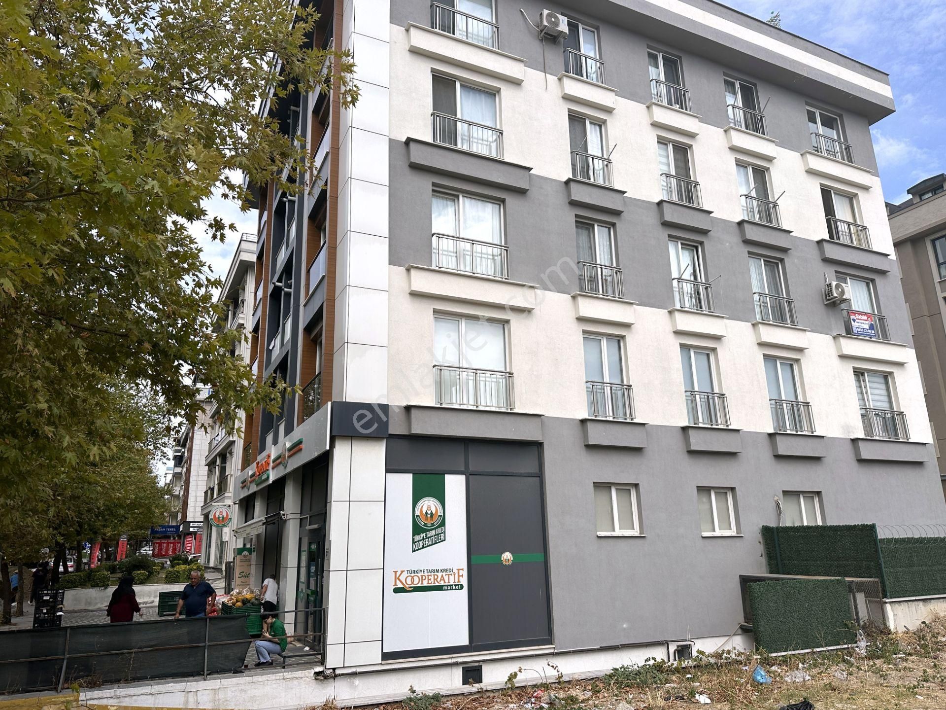 Beylikdüzü Kavaklı Merkez'de İskanlı Yeni Binada Satılık 2+1 - Görsel 3