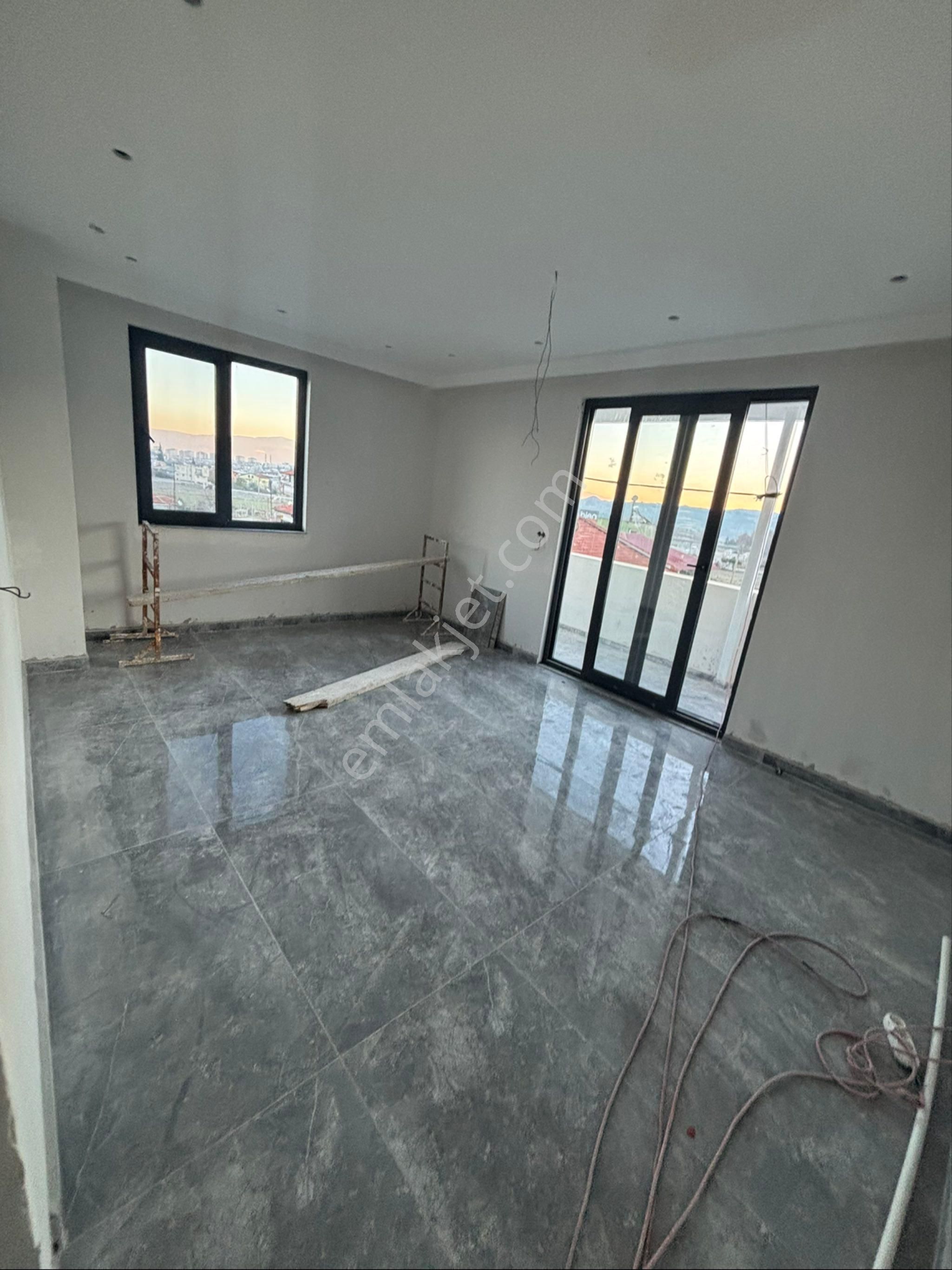 Fatih Mahallesinde Komple Satılık Bina - Görsel 2