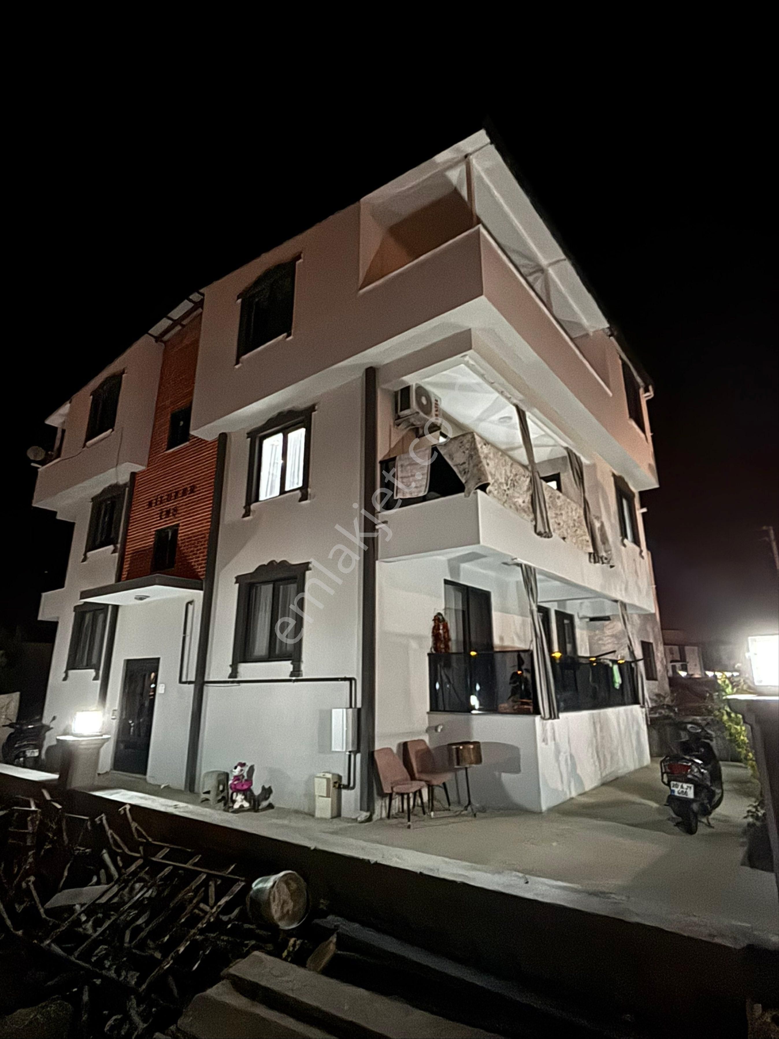 Fatih Mahallesinde Komple Satılık Bina - Görsel 7