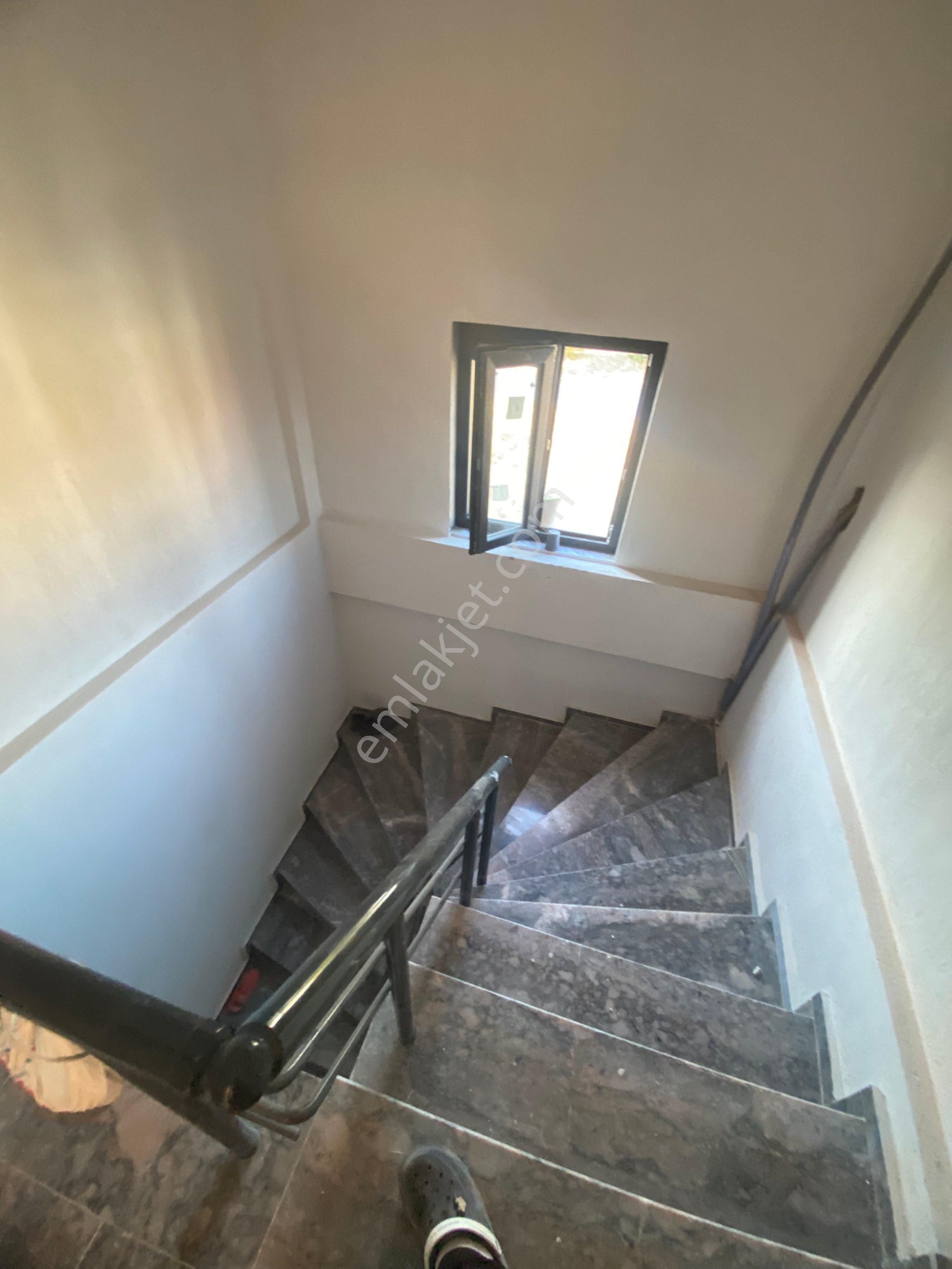 Fatih Mahallesinde Komple Satılık Bina - Görsel 21