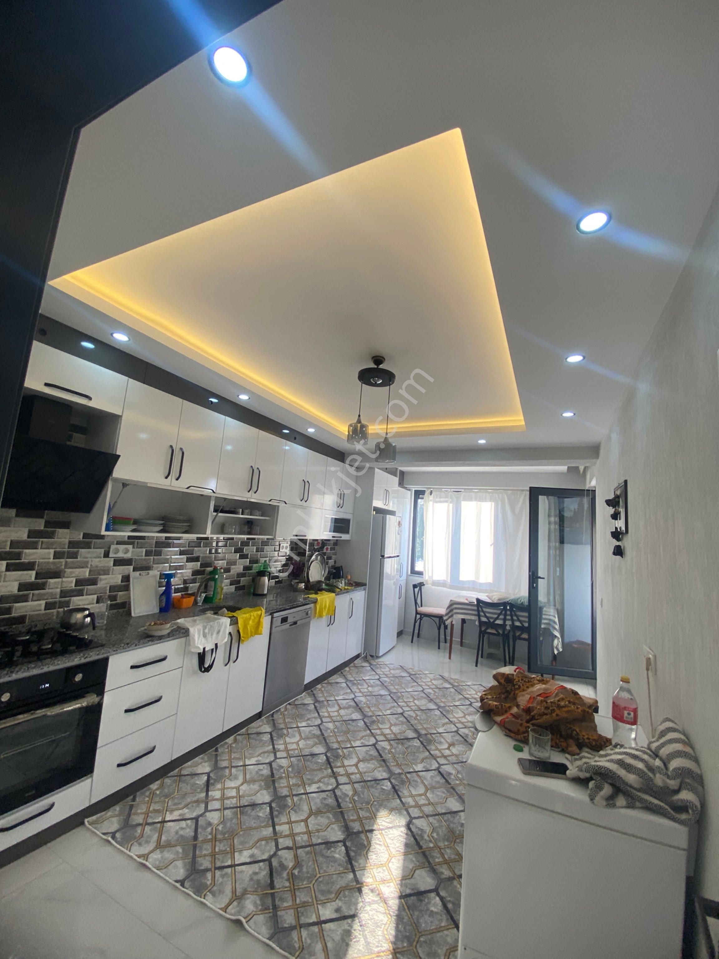 Fatih Mahallesinde Komple Satılık Bina - Görsel 13