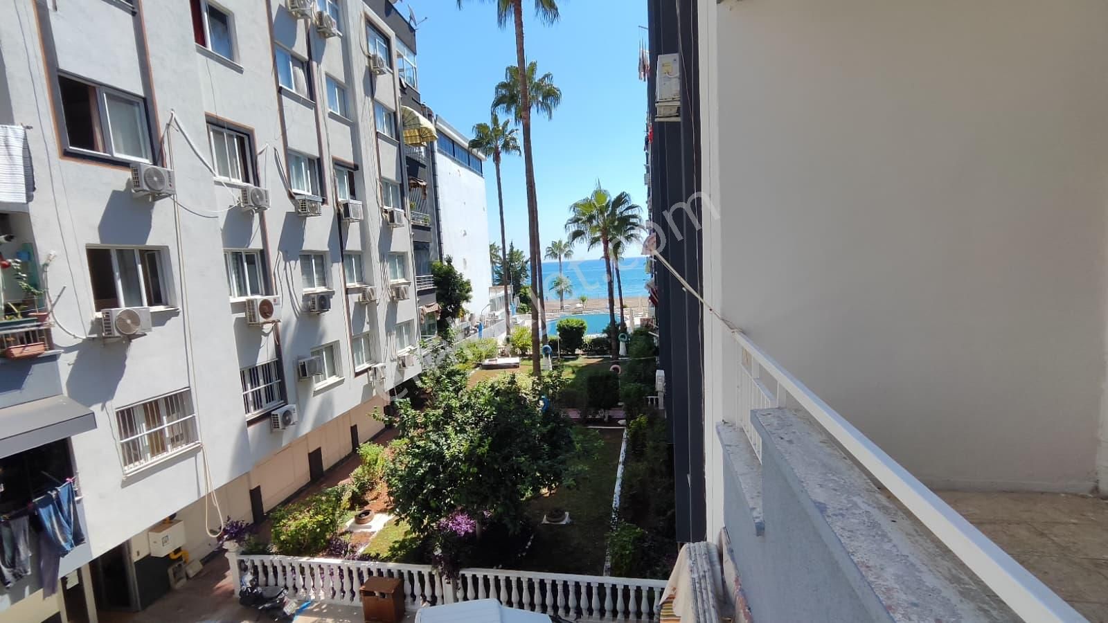 Thor'dan Kiralık Mezitli Martı Sitesi'nde Denize Sıfır 3+1 Daire - Görsel 9