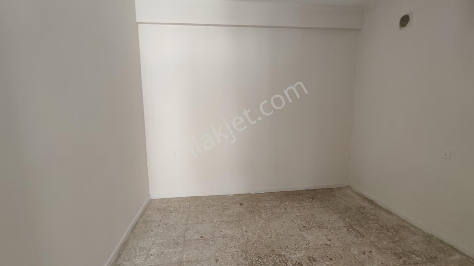 Thor'dan Kiralık Mezitli Martı Sitesi'nde Denize Sıfır 3+1 Daire - Görsel 18