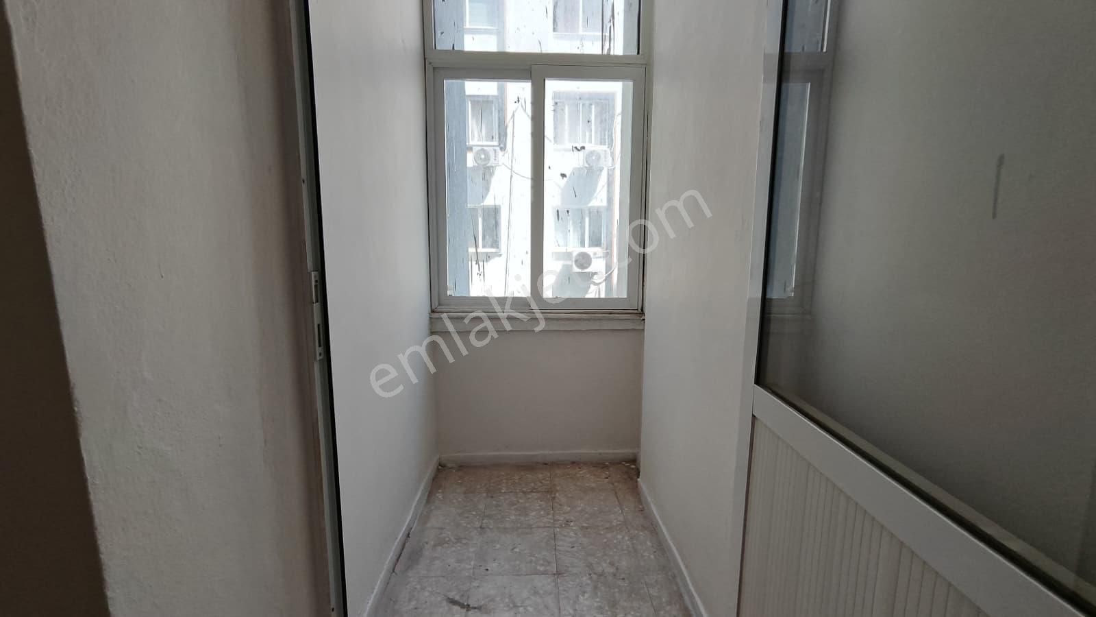 Thor'dan Kiralık Mezitli Martı Sitesi'nde Denize Sıfır 3+1 Daire - Görsel 20