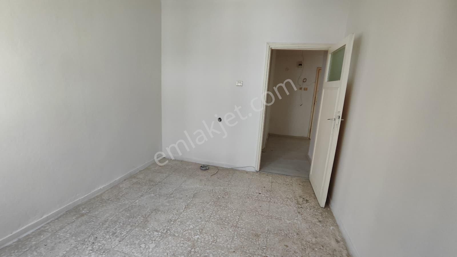 Thor'dan Kiralık Mezitli Martı Sitesi'nde Denize Sıfır 3+1 Daire - Görsel 17