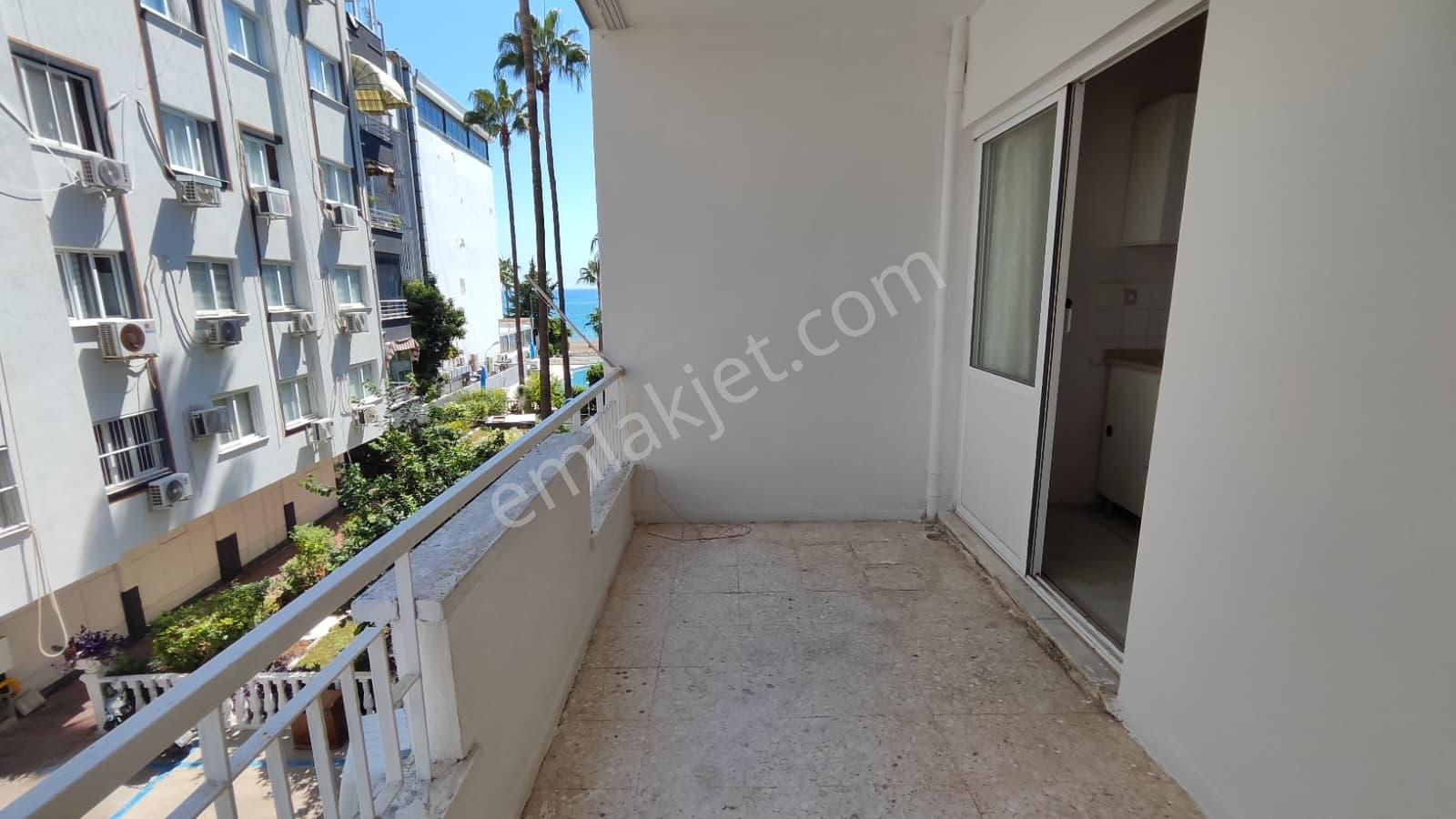 Thor'dan Kiralık Mezitli Martı Sitesi'nde Denize Sıfır 3+1 Daire - Görsel 10