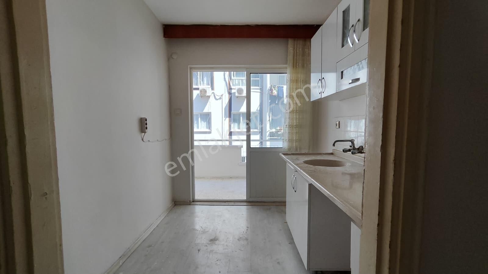 Thor'dan Kiralık Mezitli Martı Sitesi'nde Denize Sıfır 3+1 Daire - Görsel 6