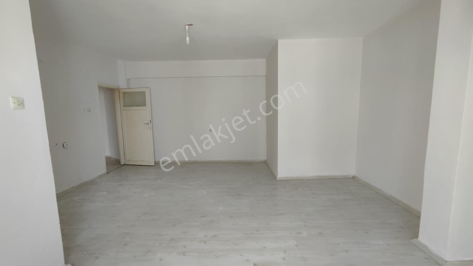 Thor'dan Kiralık Mezitli Martı Sitesi'nde Denize Sıfır 3+1 Daire - Görsel 12