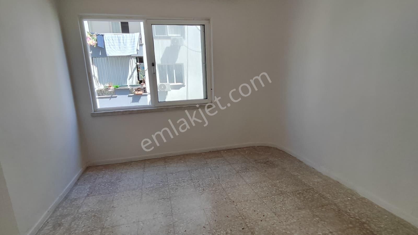 Thor'dan Kiralık Mezitli Martı Sitesi'nde Denize Sıfır 3+1 Daire - Görsel 14