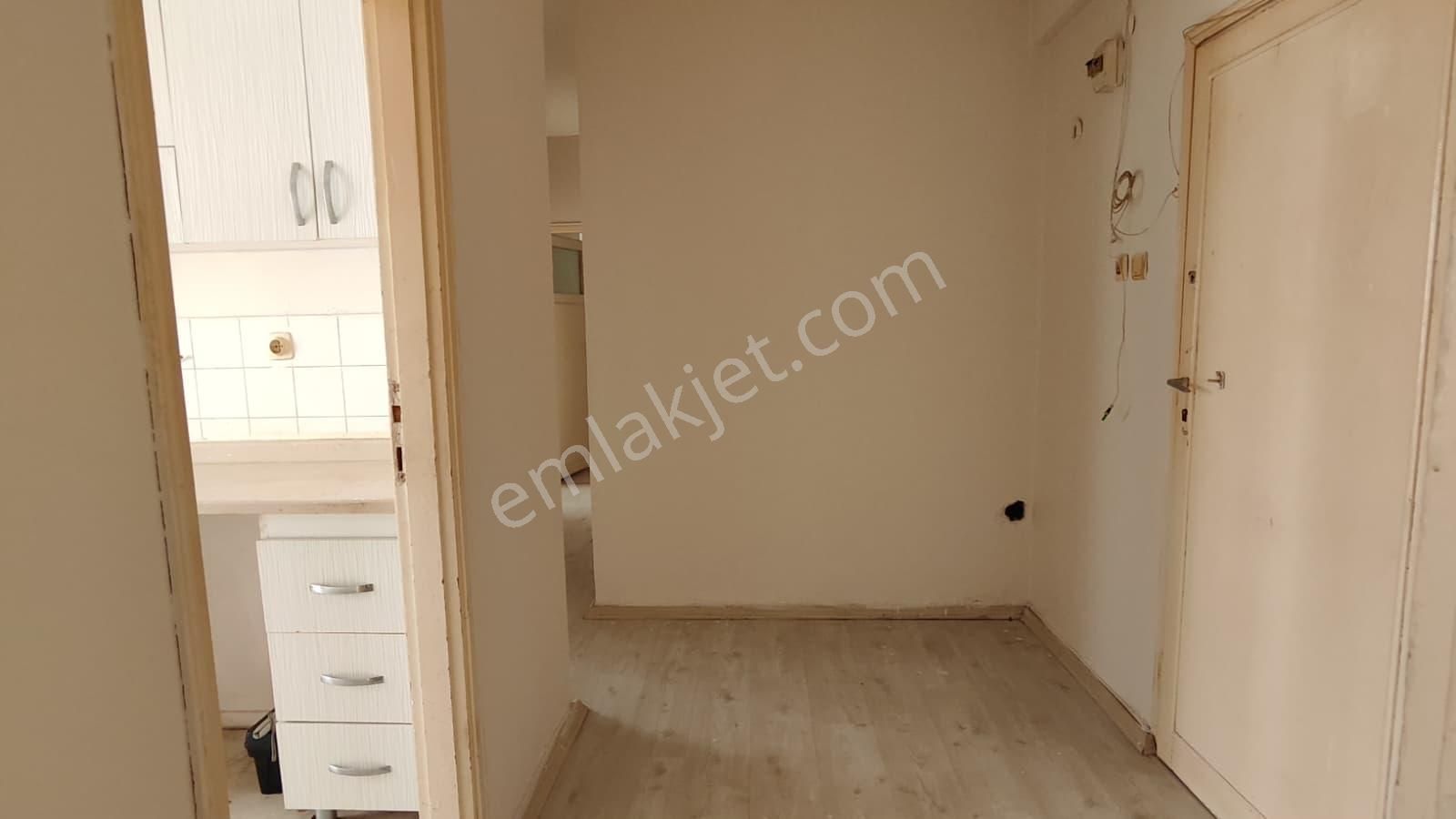 Thor'dan Kiralık Mezitli Martı Sitesi'nde Denize Sıfır 3+1 Daire - Görsel 5