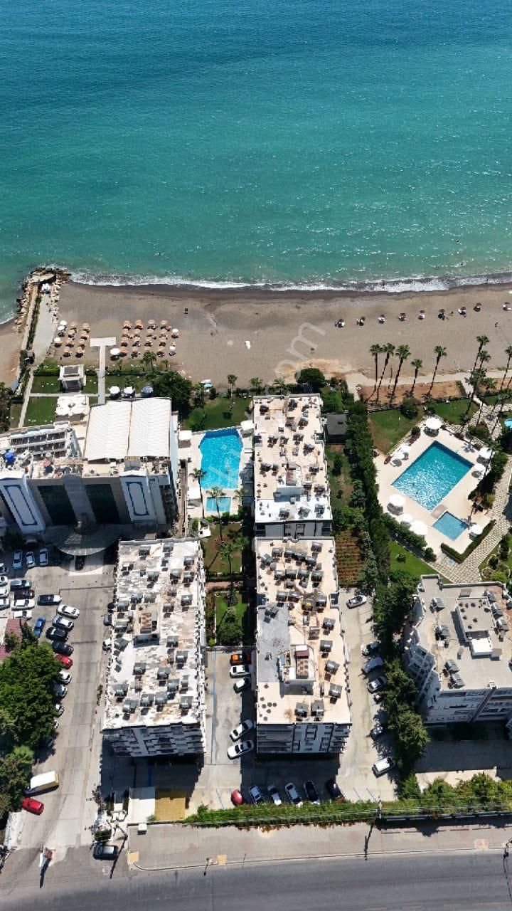 Thor'dan Kiralık Mezitli Martı Sitesi'nde Denize Sıfır 3+1 Daire - Görsel 2