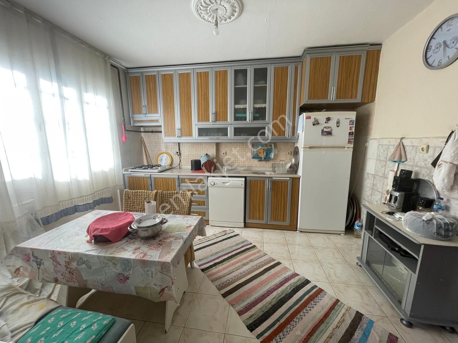 Yenidoğan Mh 3katlı 3+1 Kapalı Mutfak Satılık Müstakil - Görsel 12