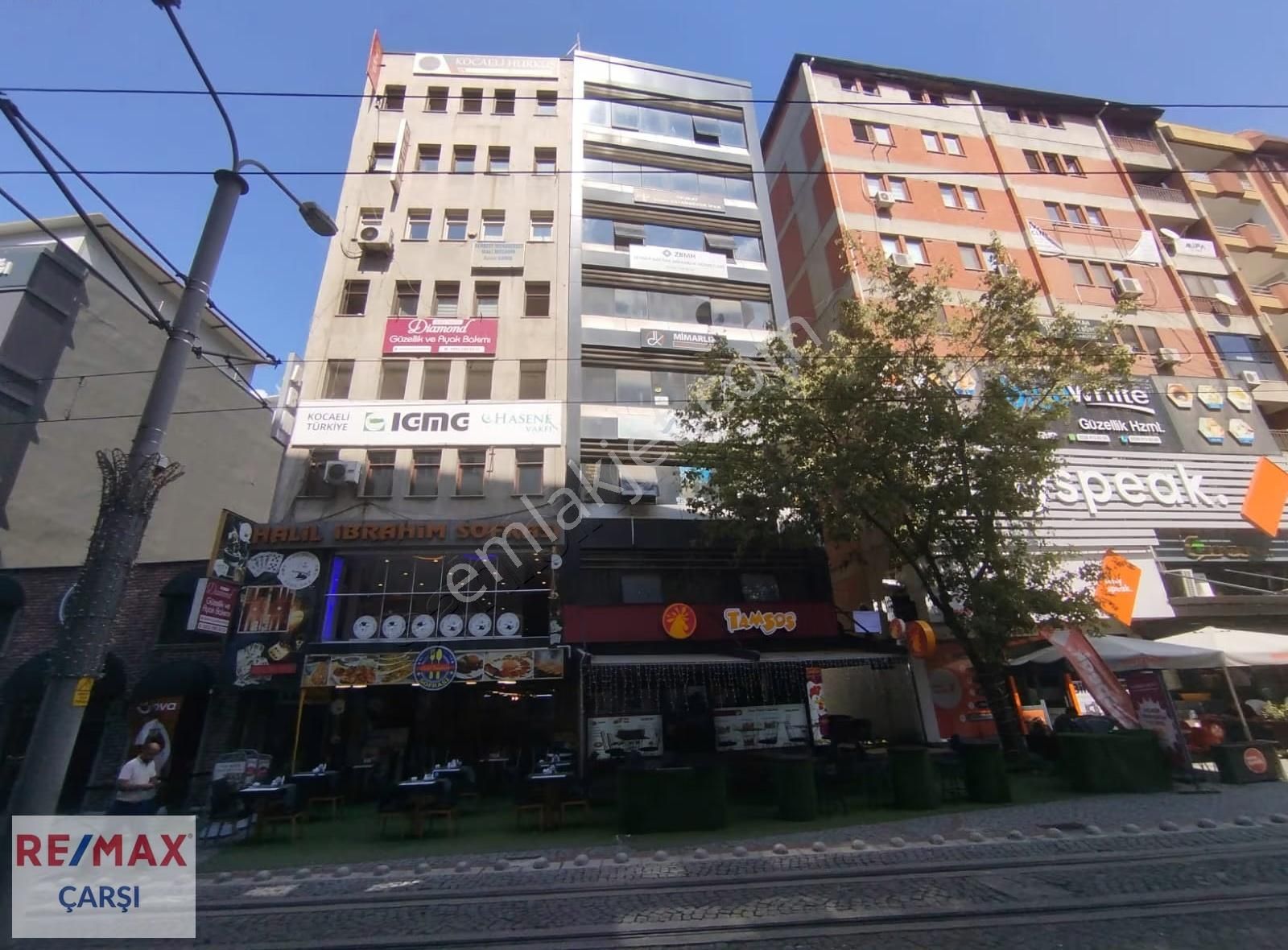 Tramvay Yolunda, Merkezde, Kiracılı Tabela Değeri Yüksek Ofis