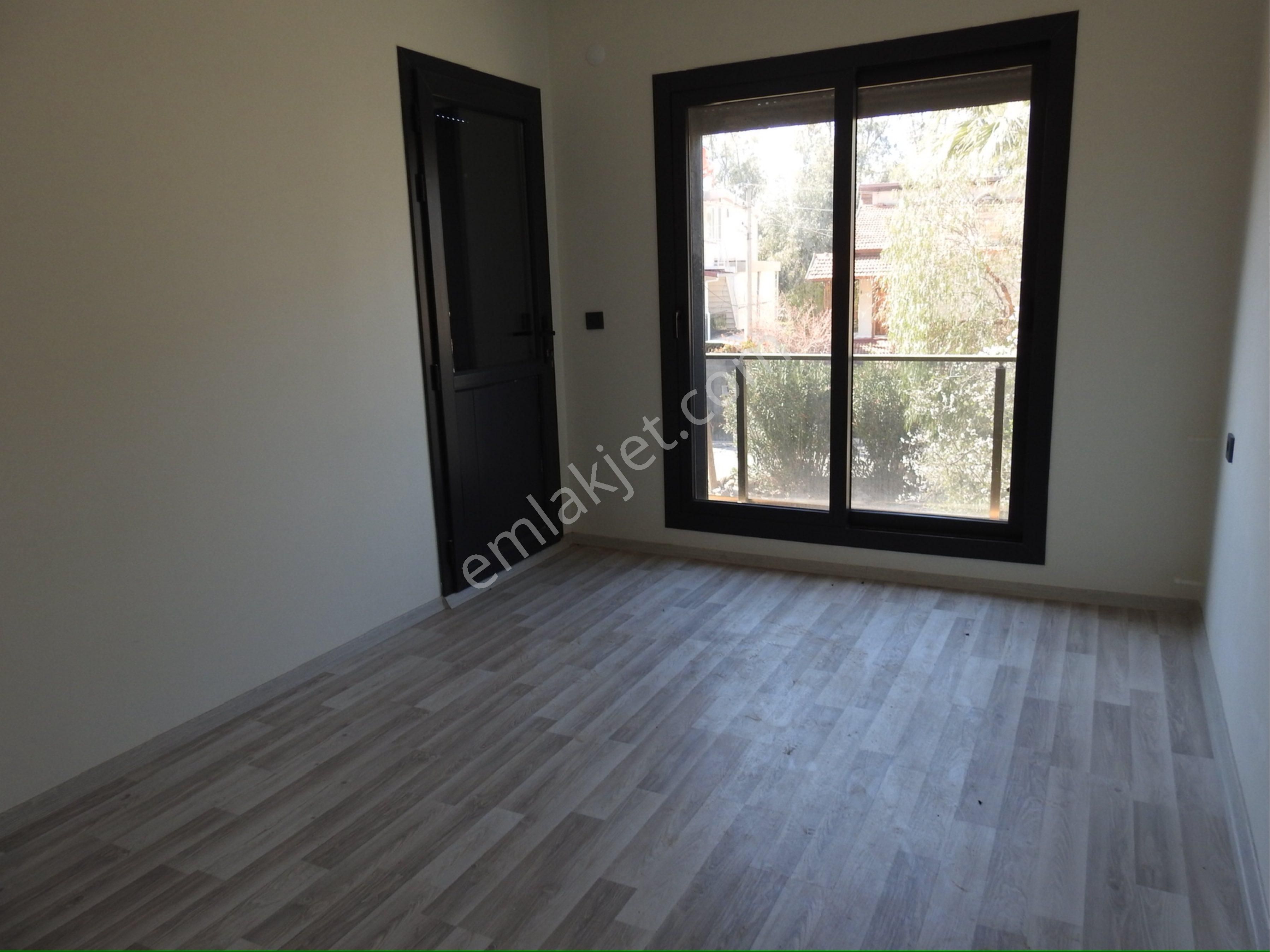 Ortamahallede Denize 50m Yeni Villa - Görsel 3