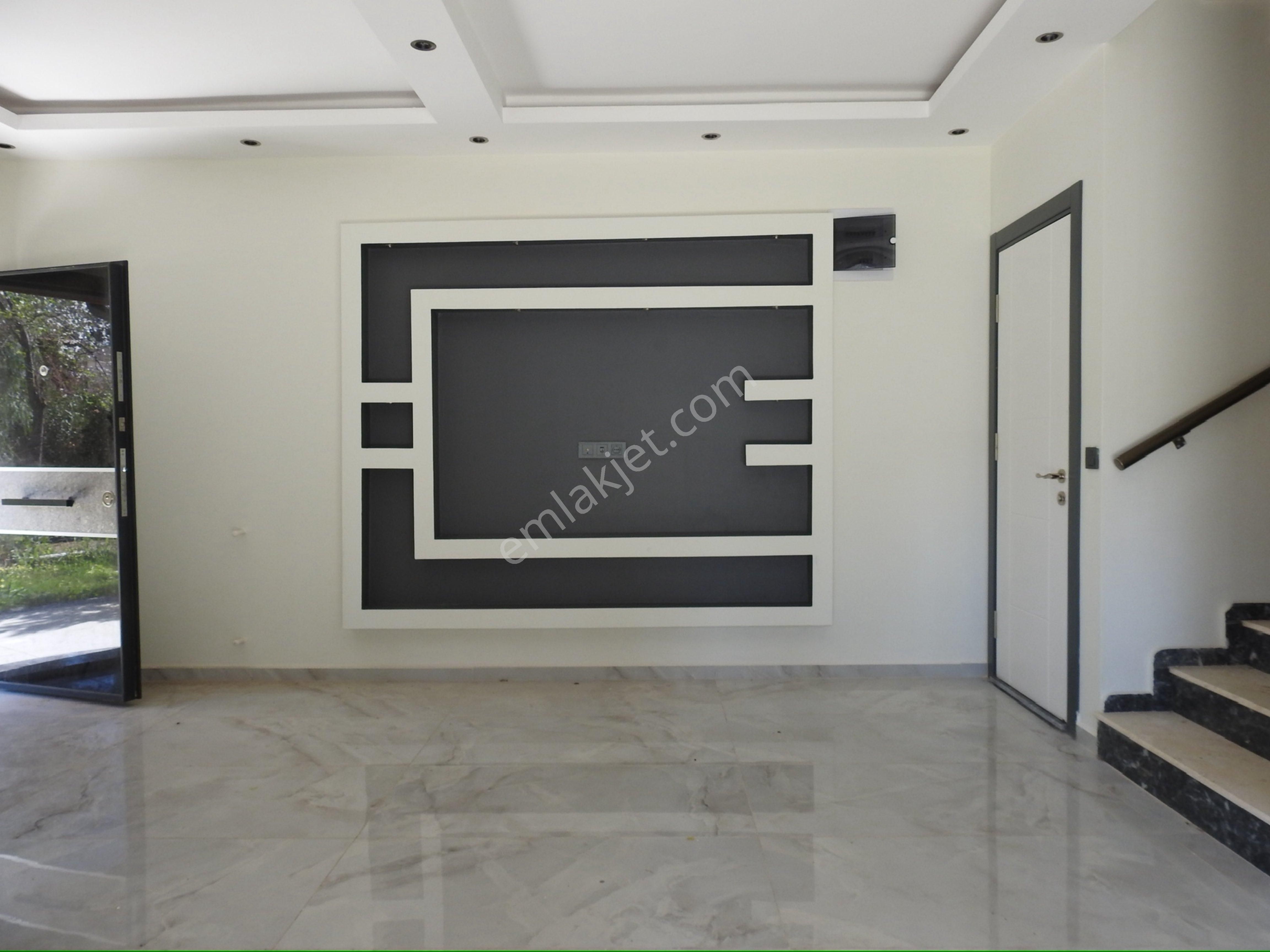 Ortamahallede Denize 50m Yeni Villa - Görsel 11